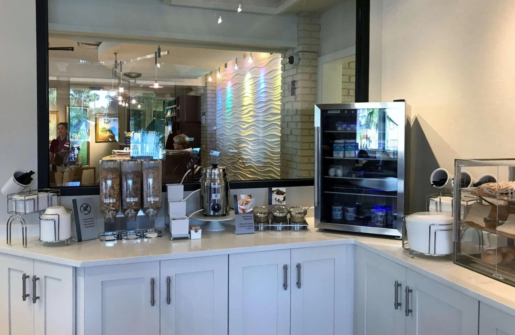 Best Western Plus Yacht Harbor Inn