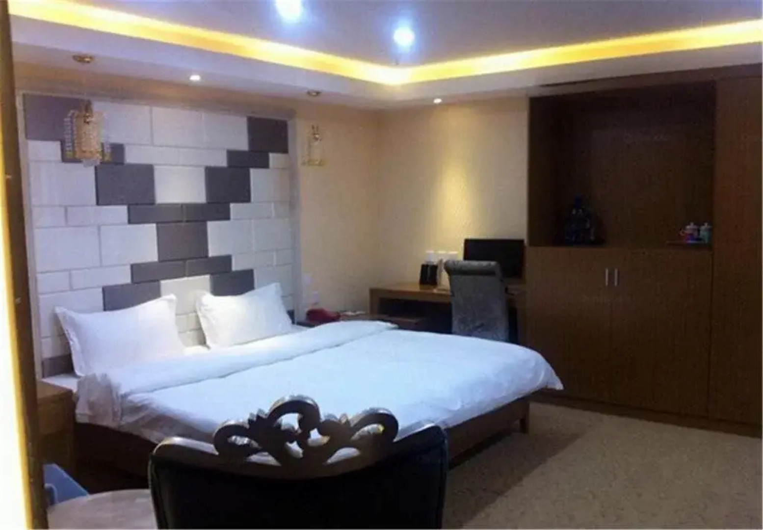 Zhangye Huishang Business Hotel