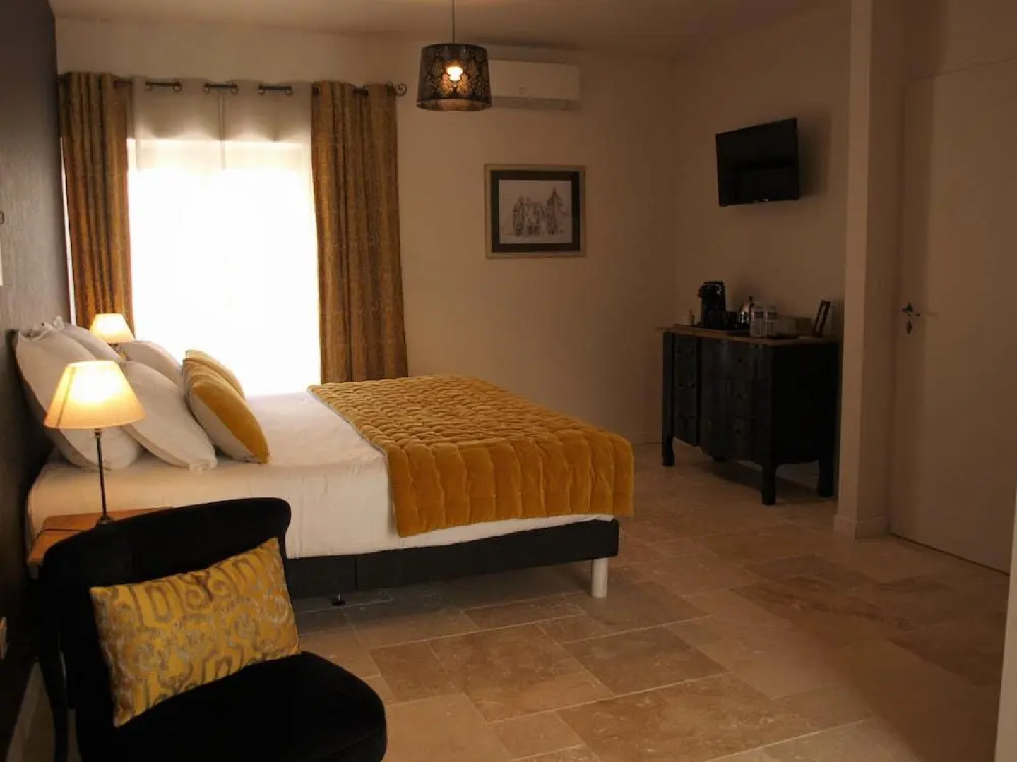 Domaine des Pierres Blanches - Gite La Salamandre