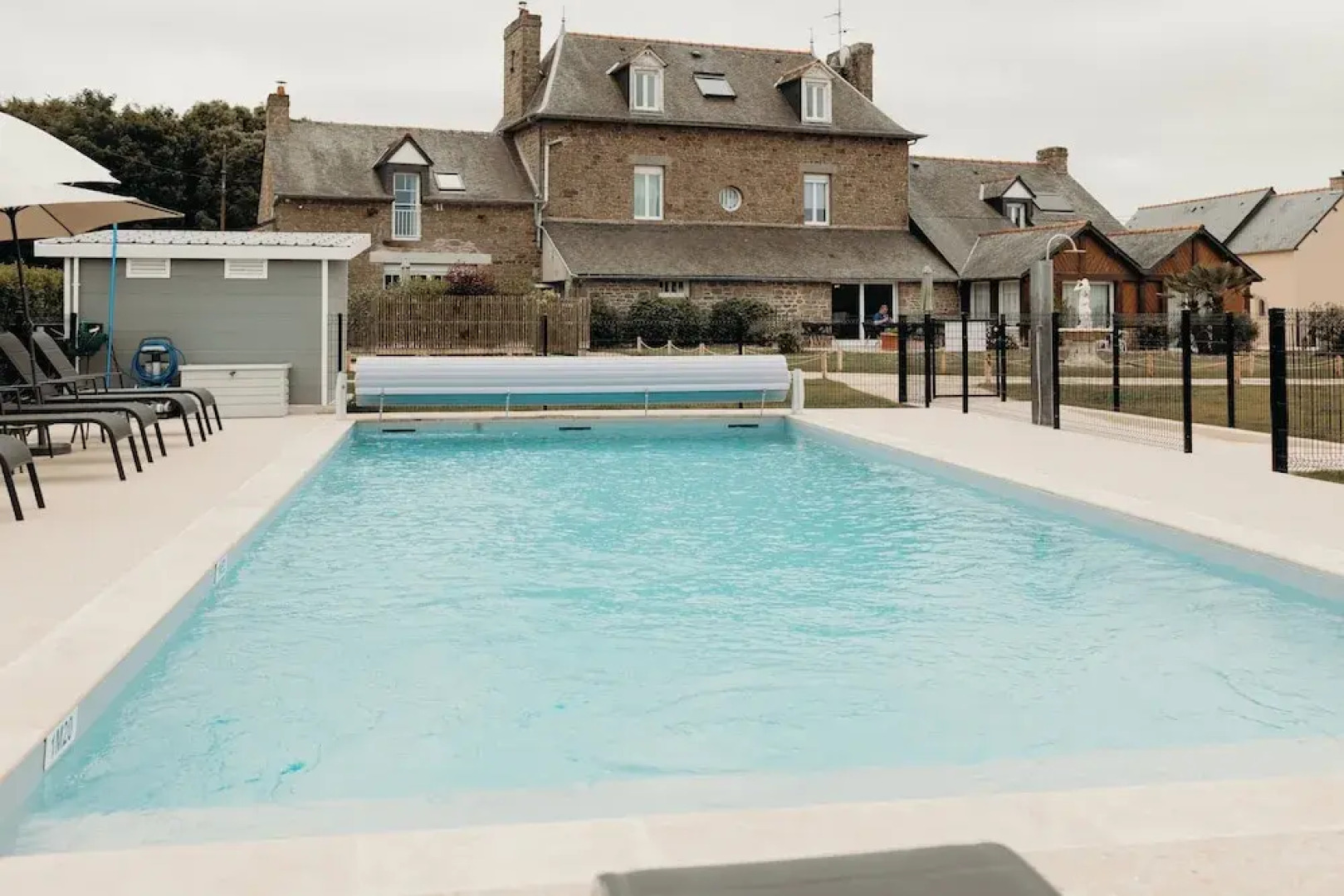 Hôtel Le Chatellier – Piscine chauffée d’avril à octobre