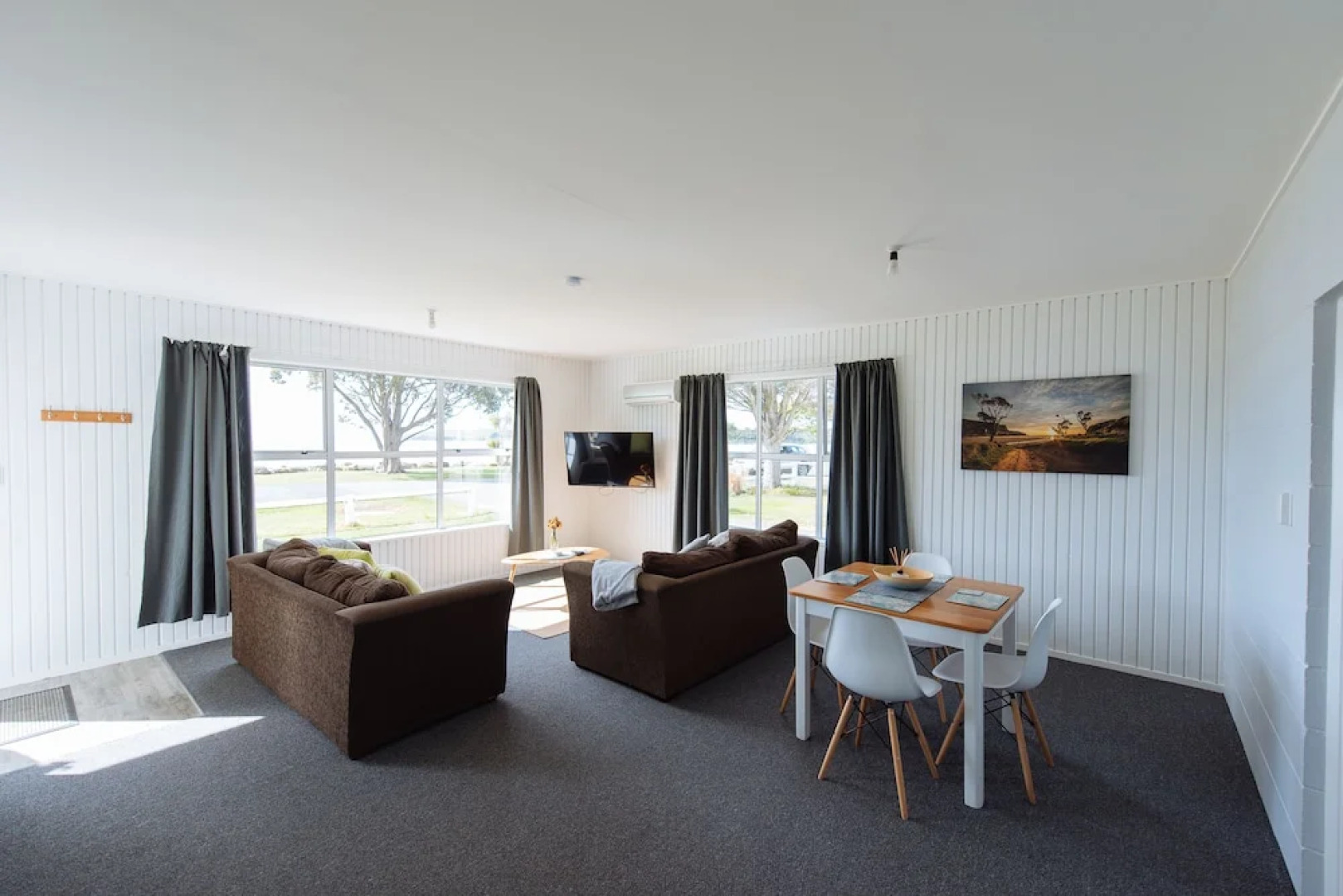 Pounawea Waterfront Motels