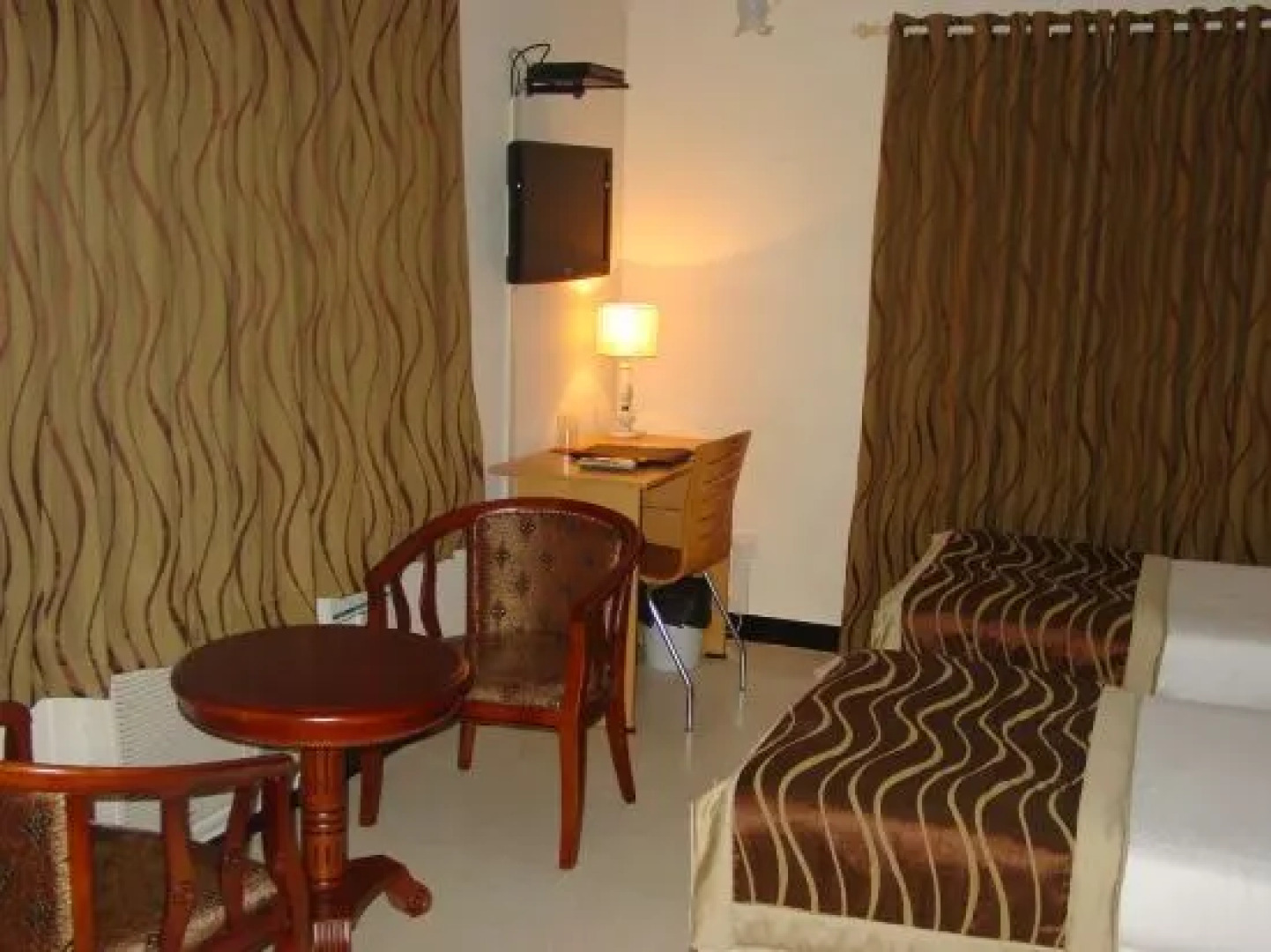 Executive Comfort OMR