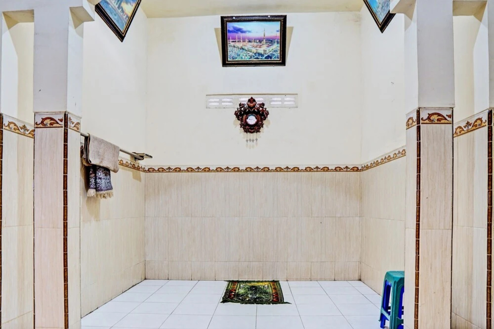 OYO 93107 Homestay H Syarif Syariah – Bandar Gresik