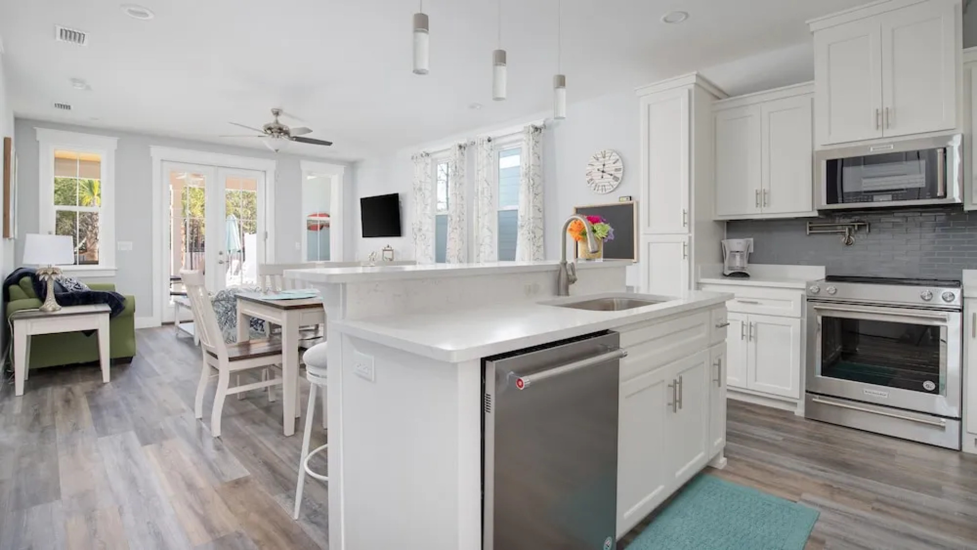 525 Lyndell Ln - Pier Relaxation II