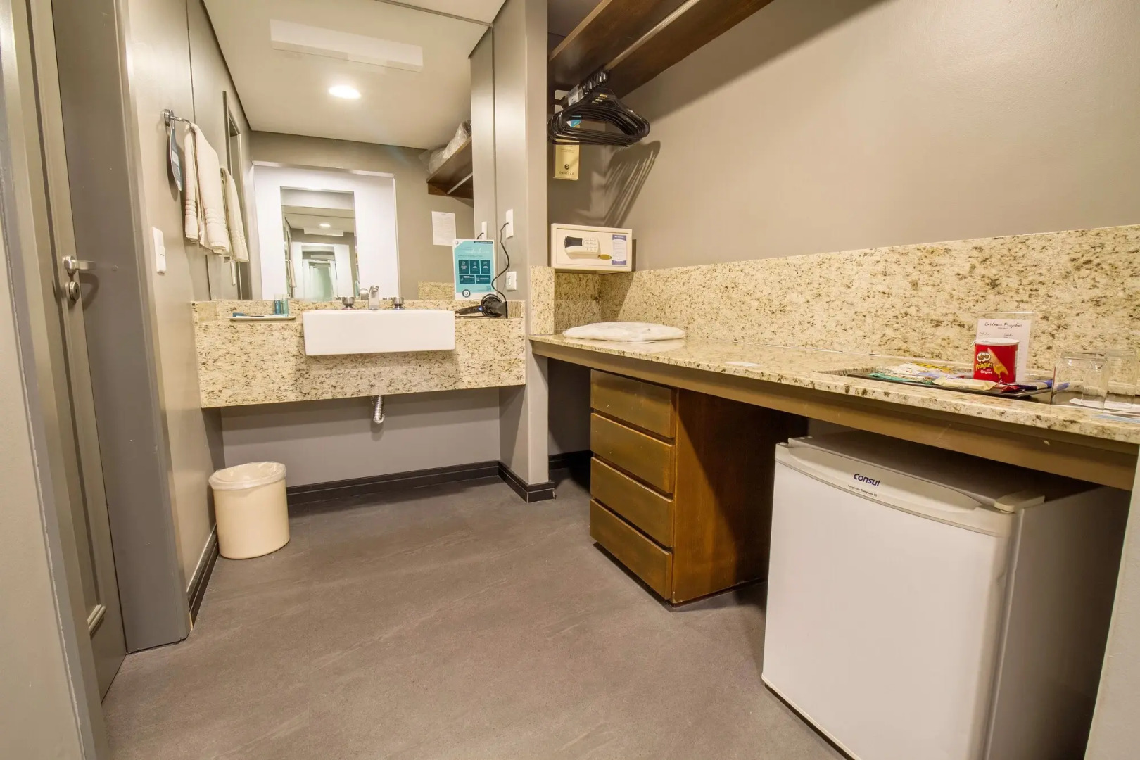 Hotel Deville Business Maringá