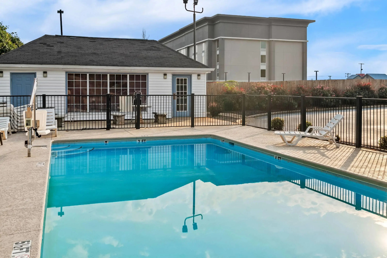 Days Inn by Wyndham Simpsonville
