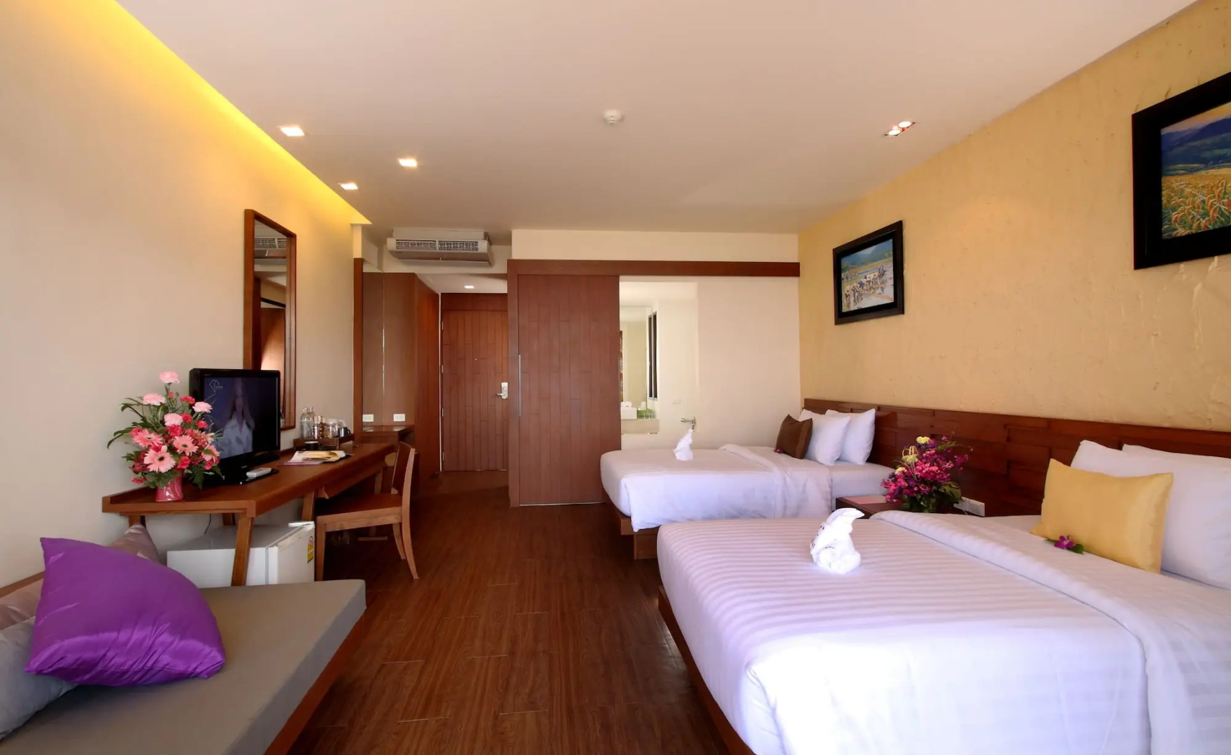 Отель Karon Phunaka Resort & Spa