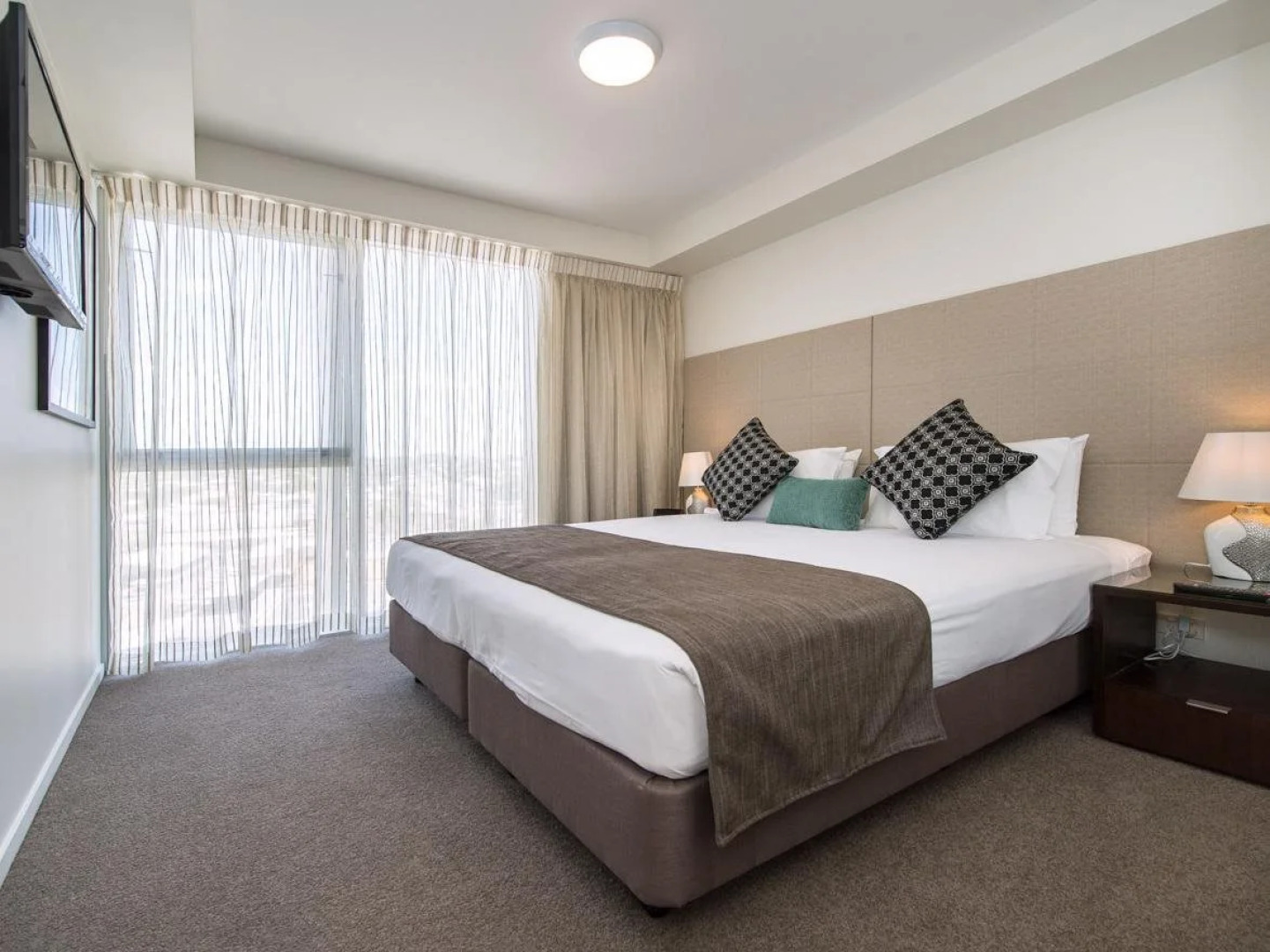 Empire Apartment Hotel