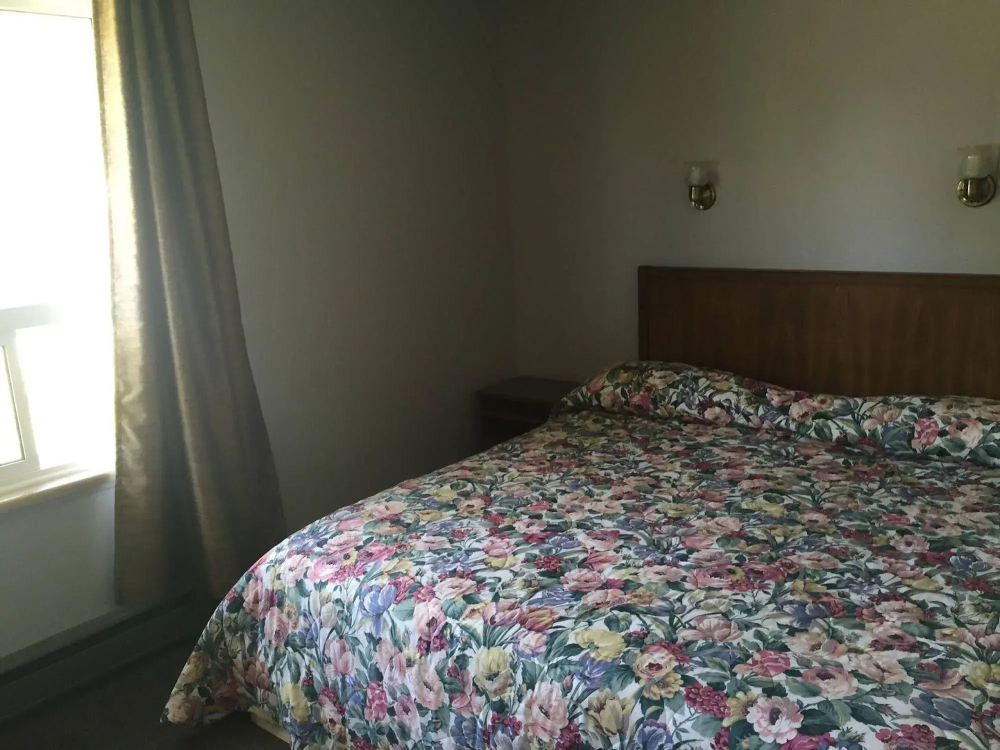 Pleasant Manor Motel