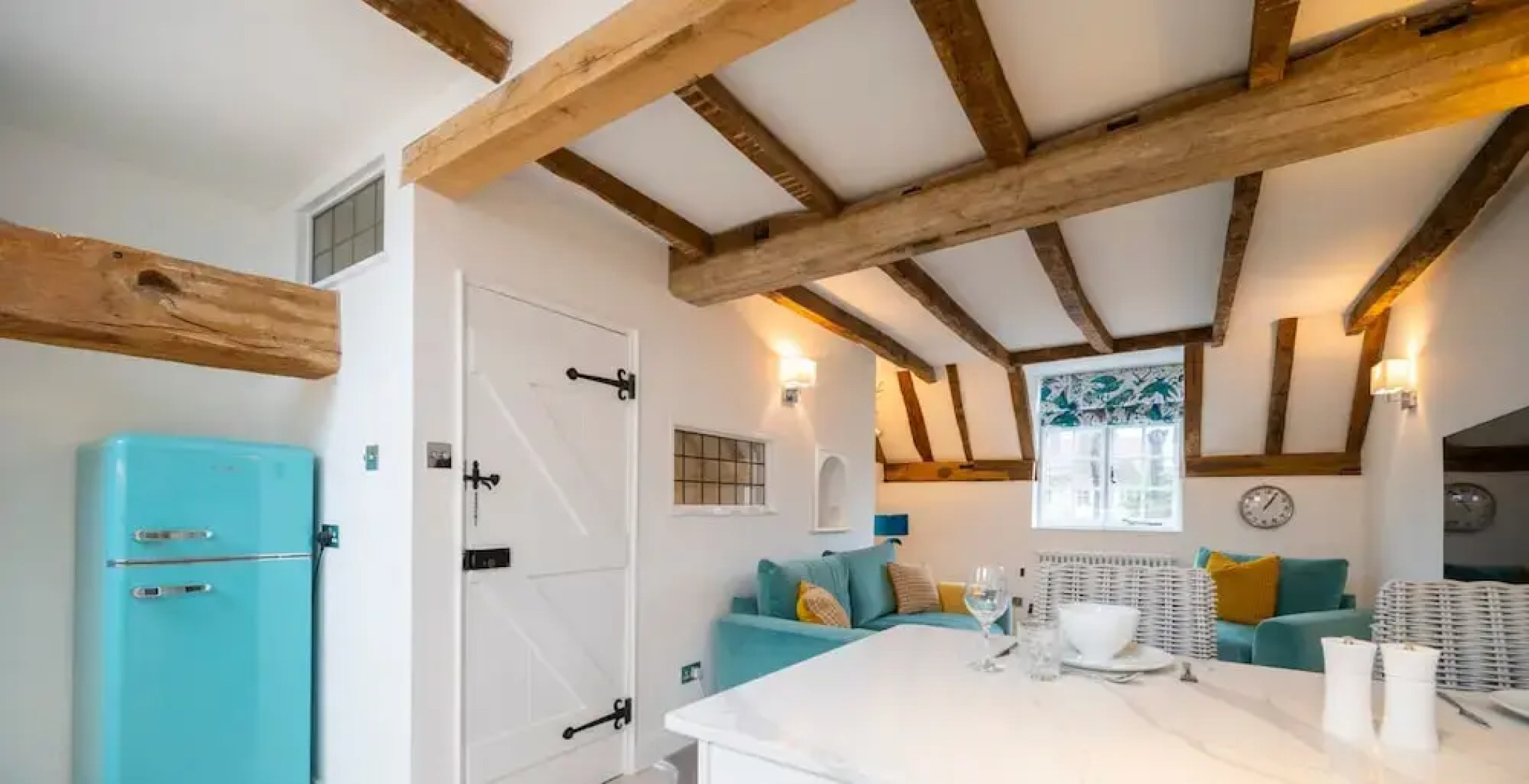 Stable Annex Bisham - Vibrant 1 Bed With Parking