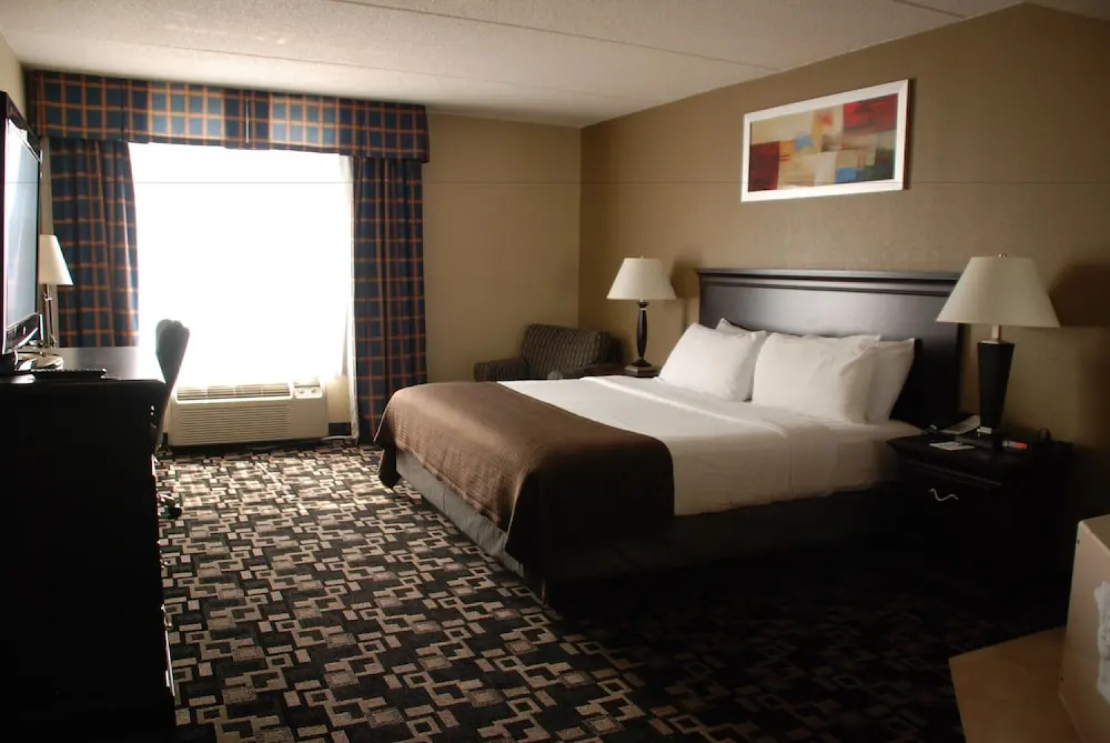 The Plaza Hotel & Suites Winona