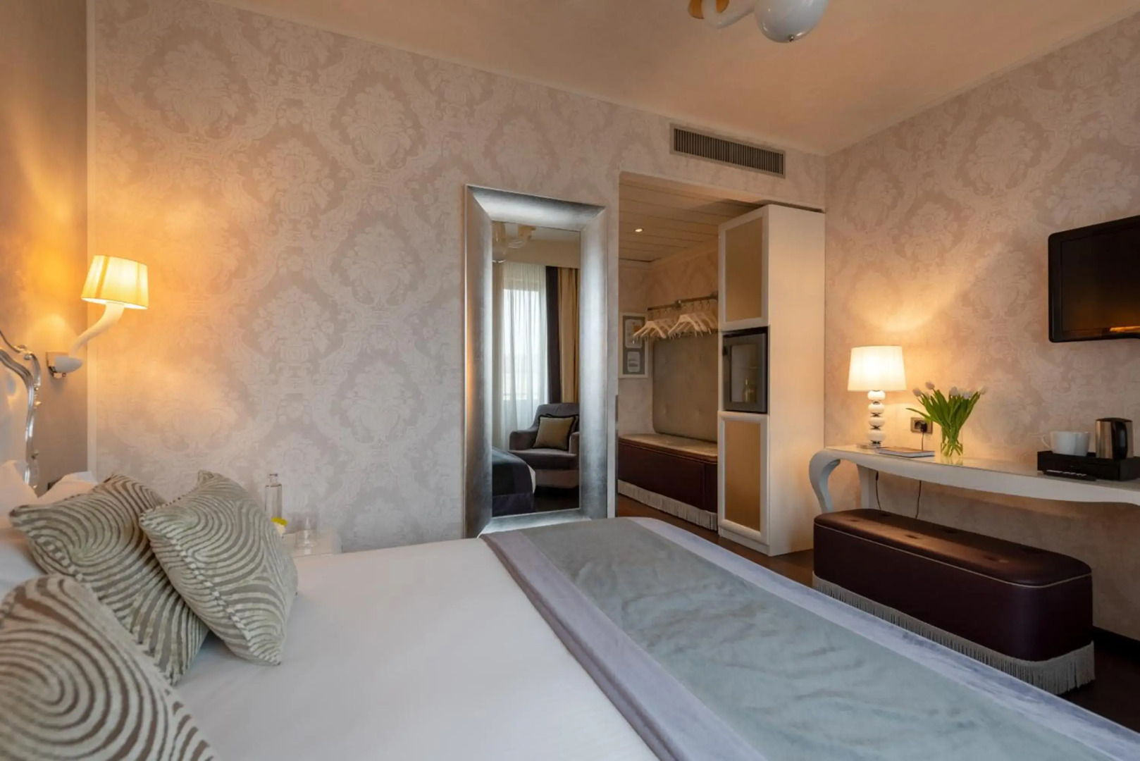 Carnival Palace Hotel