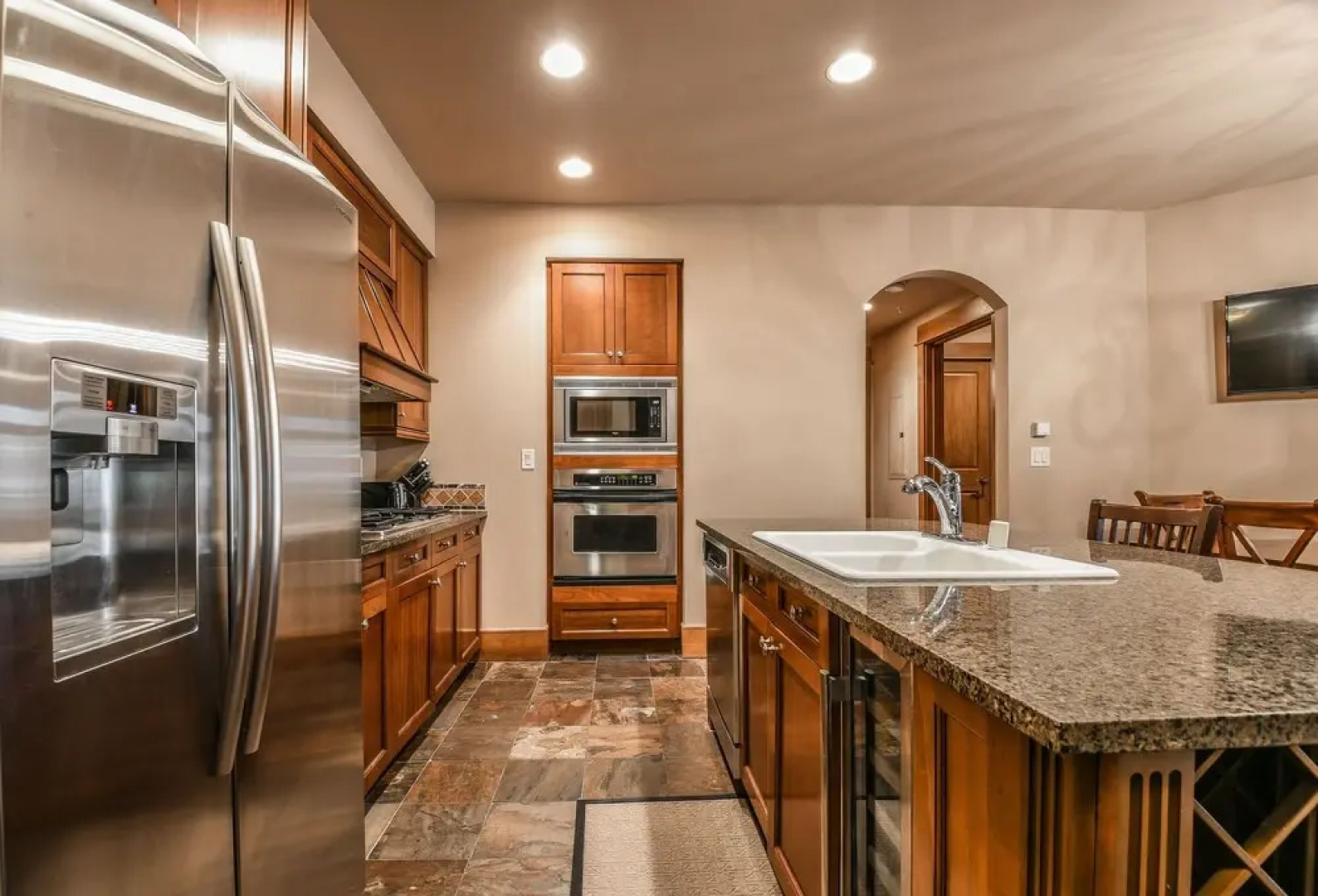 Lone Eagle 3001 by SummitCove Vacation Lodging