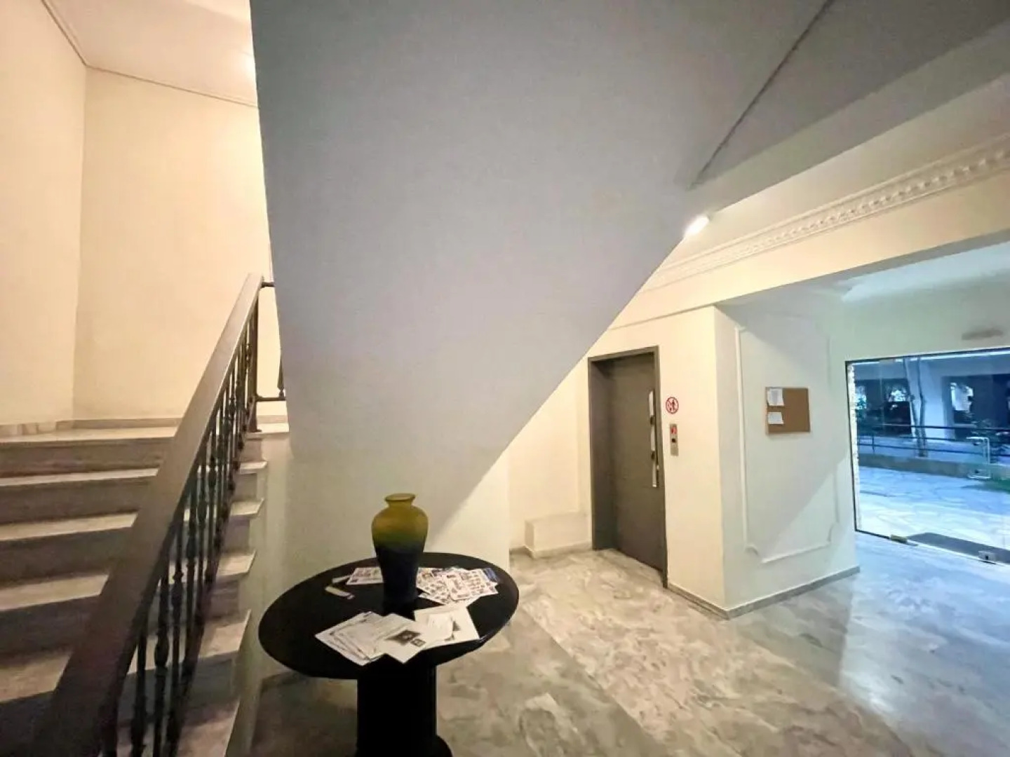 Luxury Flat in Neoi Poroi with Free Parking, 2' mins from the Beach!