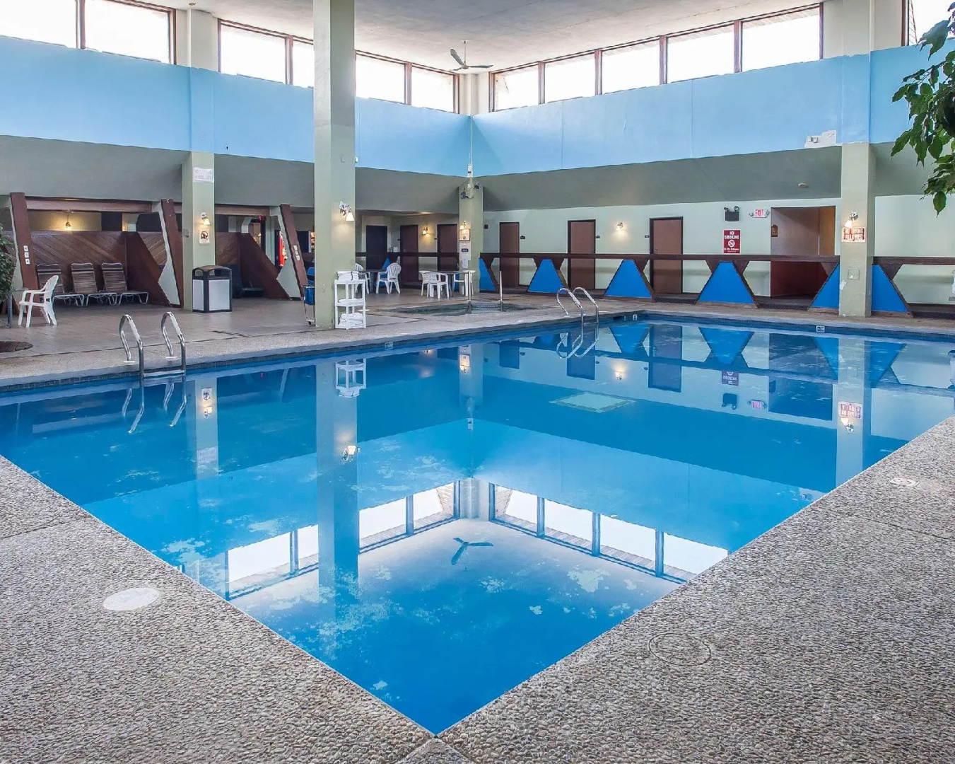 Econo Lodge Inn & Suites Menomonie
