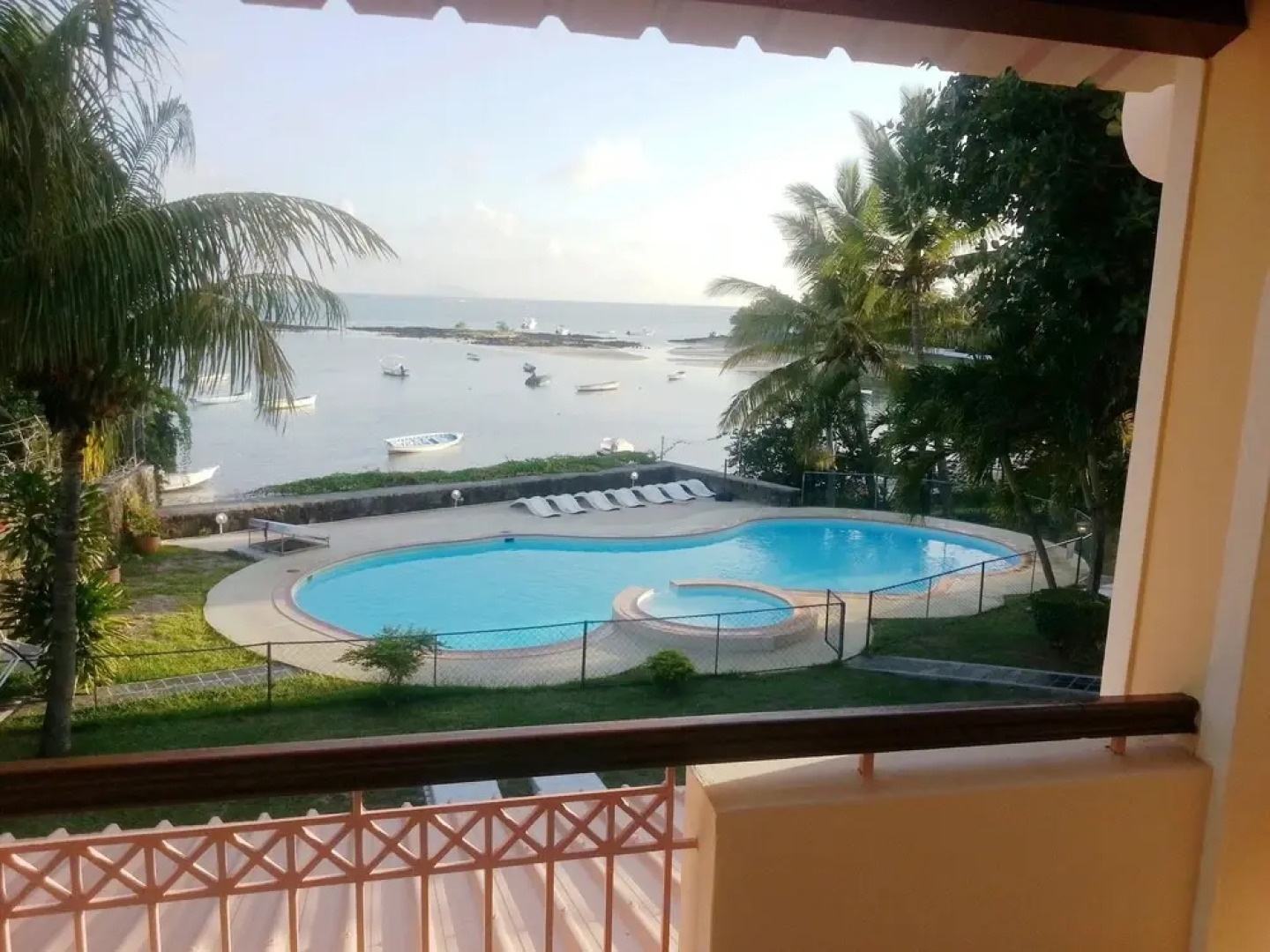 Bungalow for Families and Friends by the sea and Pool - by Feelluxuryholidays