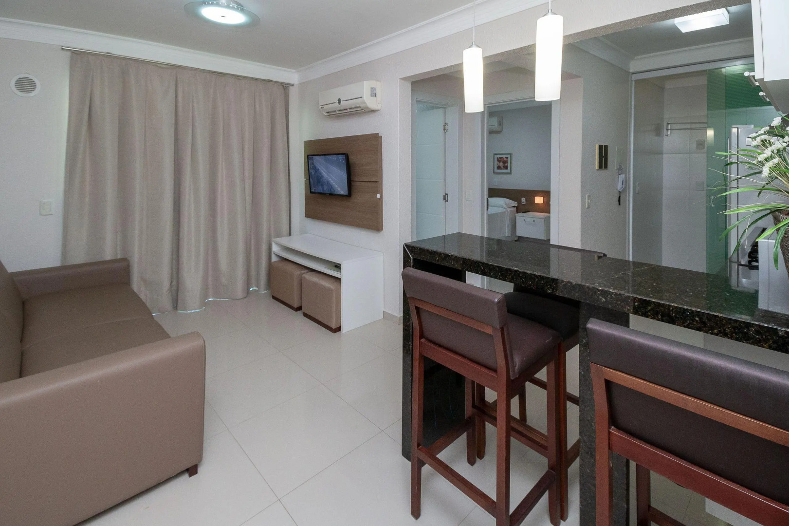 Apartamento 1 quarto no Summer Beach com piscina