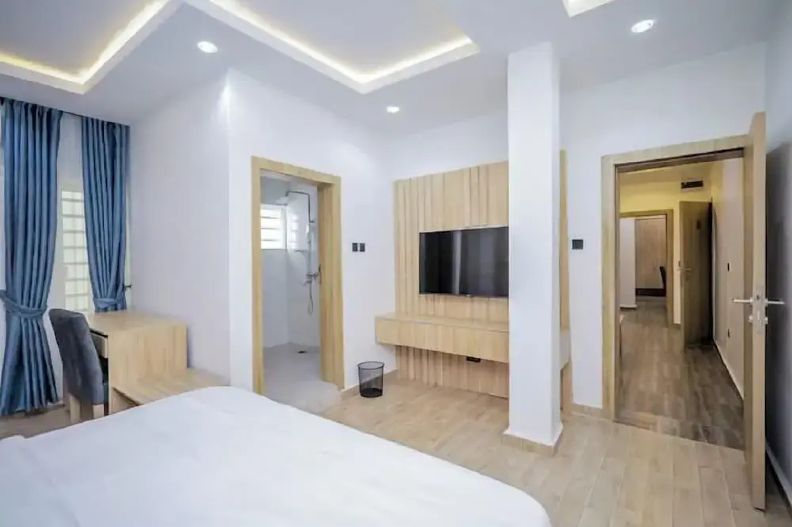 Bishop's Apartments and Suites