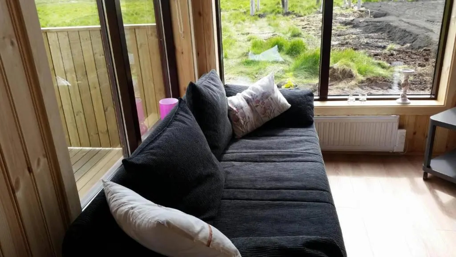 Hekla Cabin 2 Volcano and Glacier View