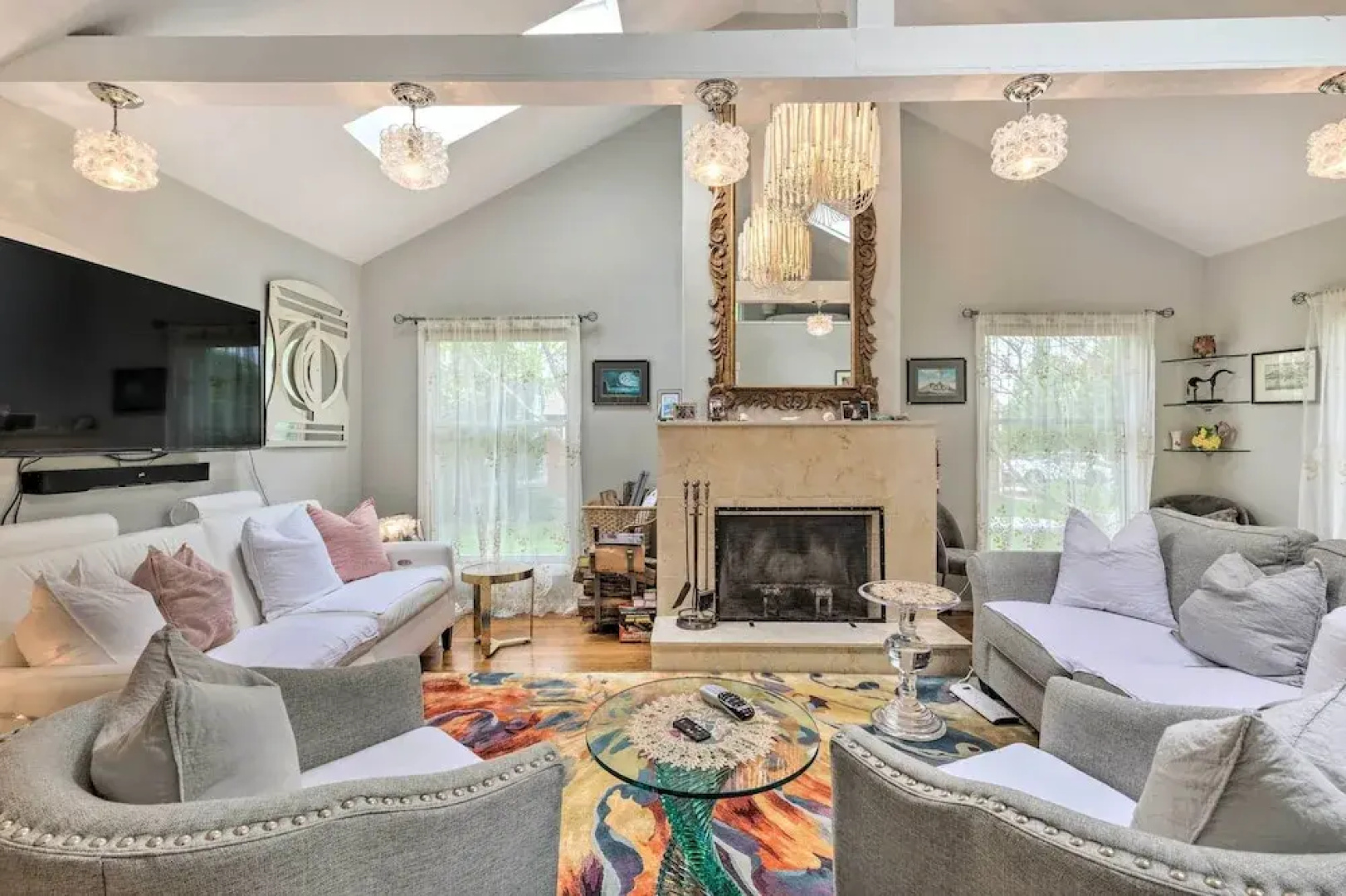 Cute East Hampton Cottage w/ Patio - Walk to Beach
