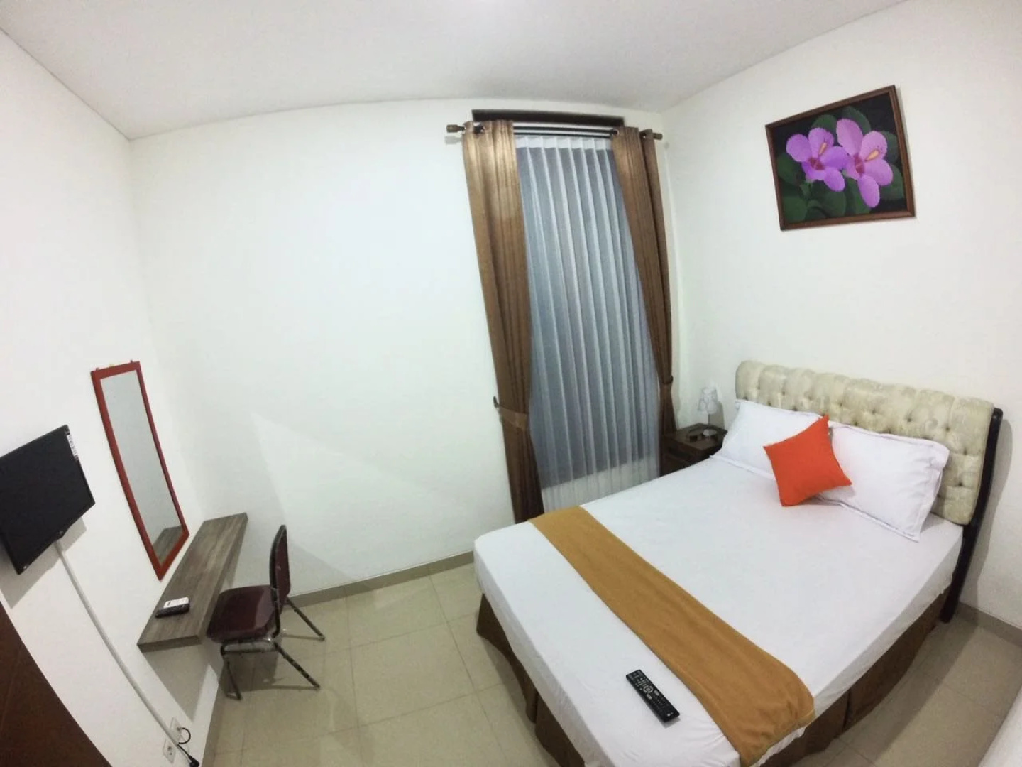 Padma Laguna Guest House