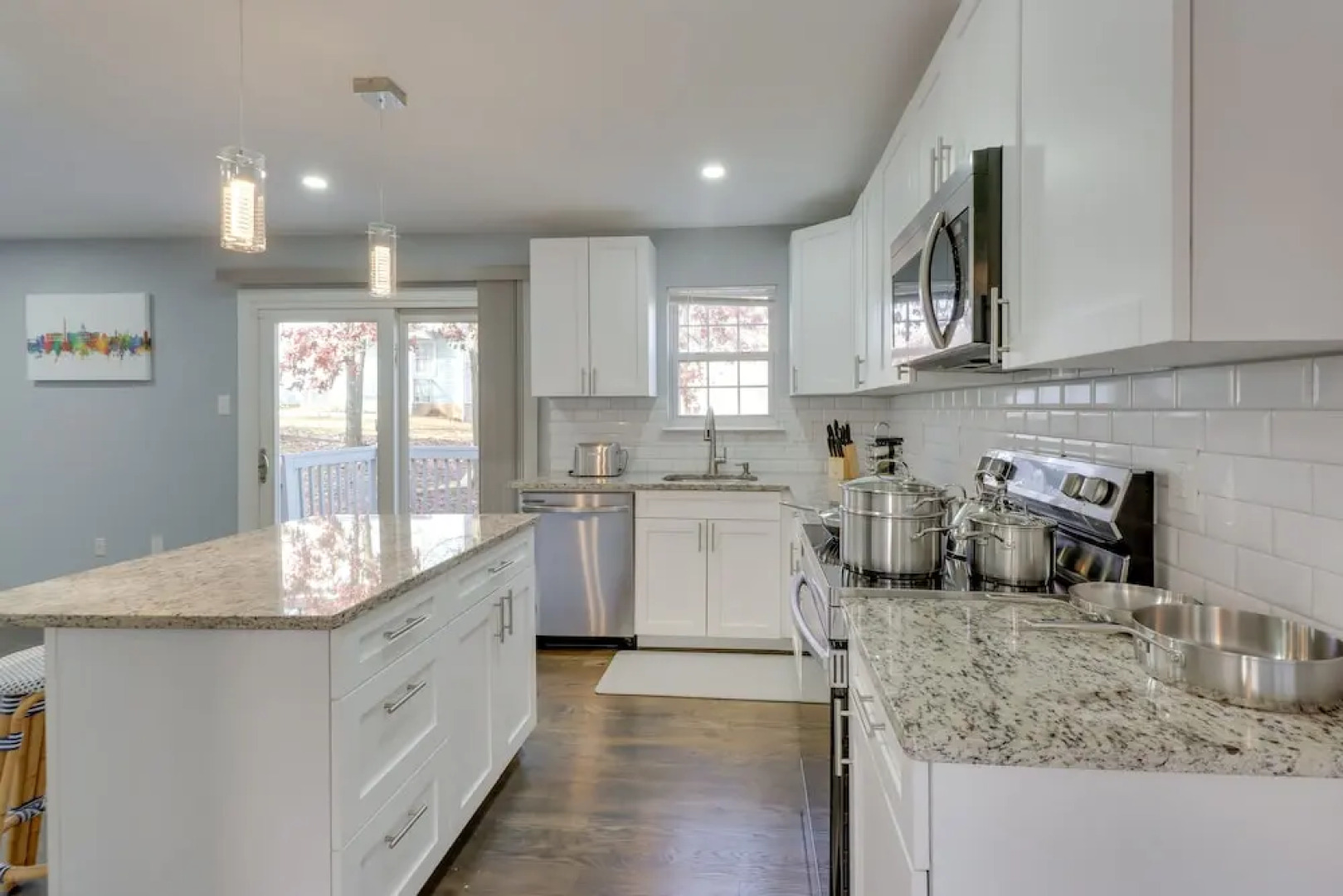 8 Mi to National Mall: Quiet Cheverly Apt