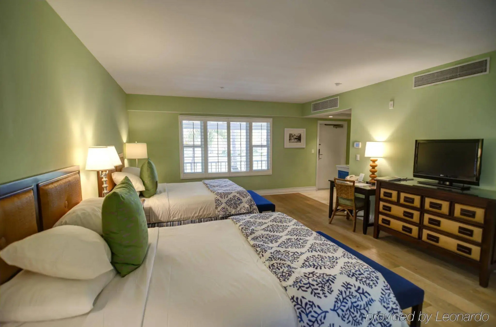 Naples Beach Club, A Four Seasons Resort