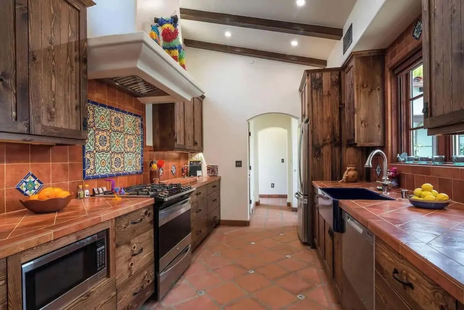 Casa de Lujo - Spanish Seaside Retreat