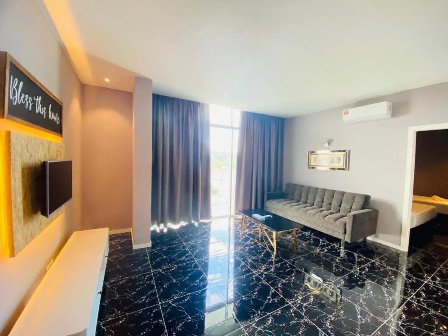 Stirling Suites Hotel & Serviced Apartment