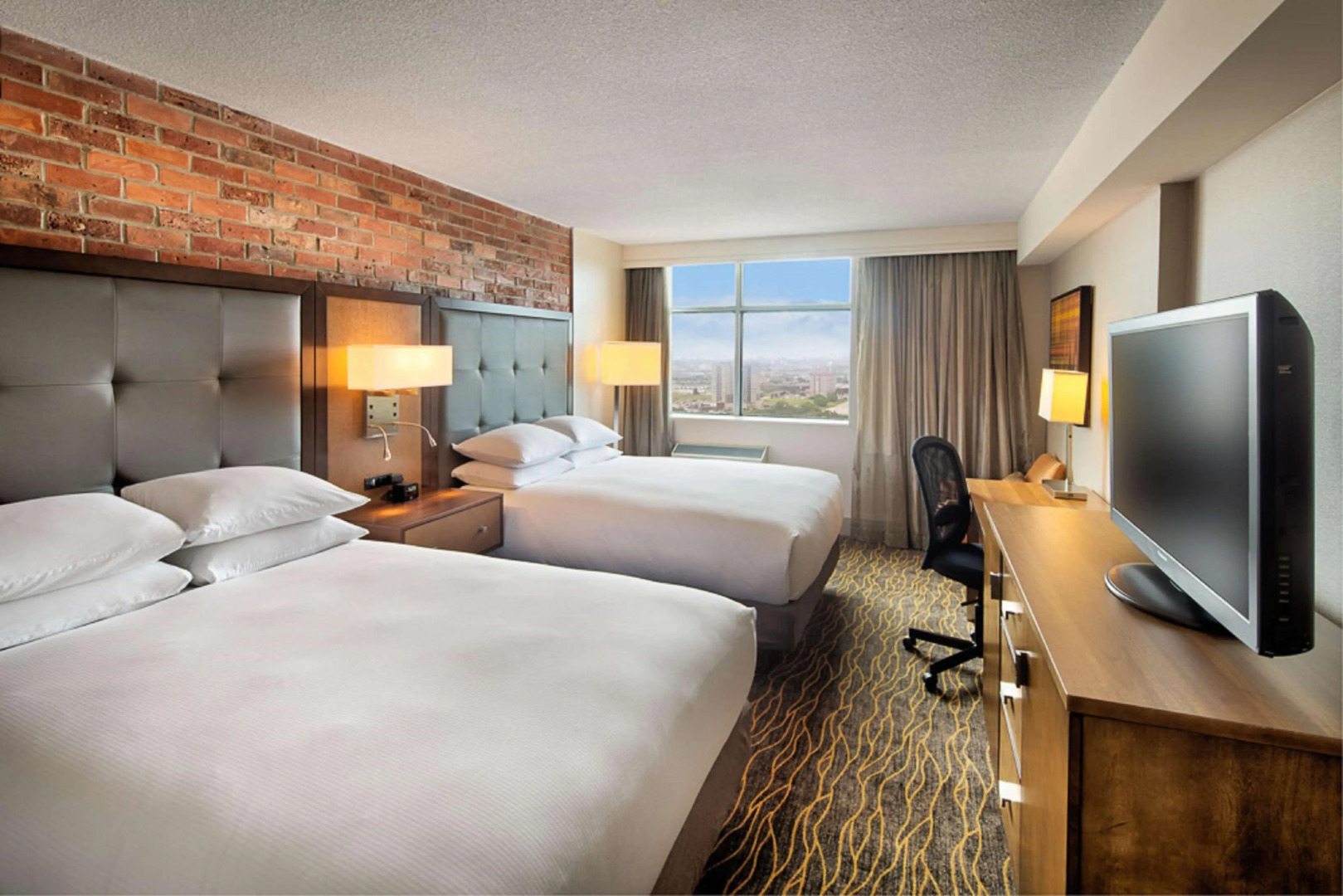 DoubleTree by Hilton Toronto Airport