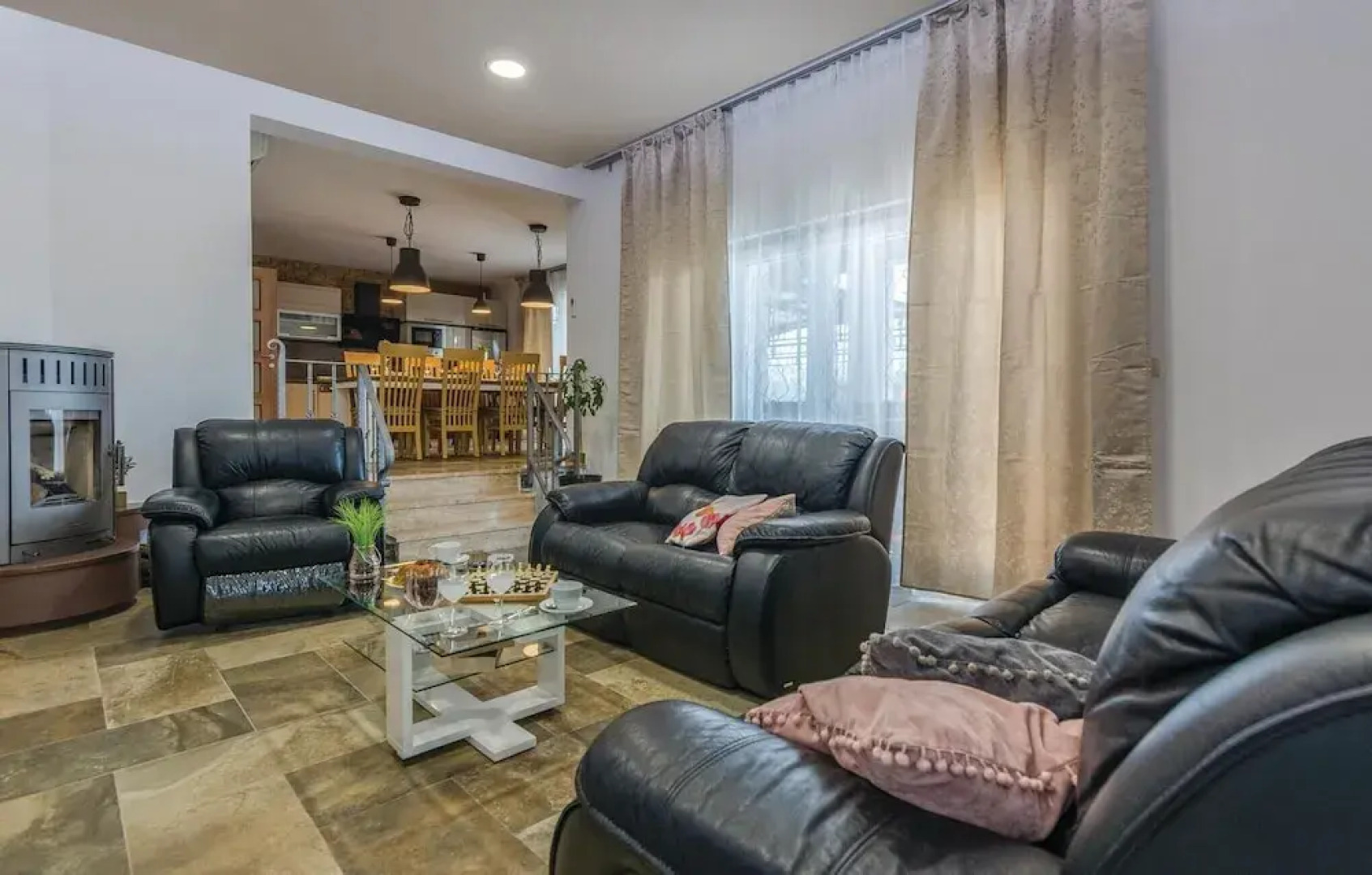 Beautiful Home in Pridraga With Wifi and 8 Bedrooms