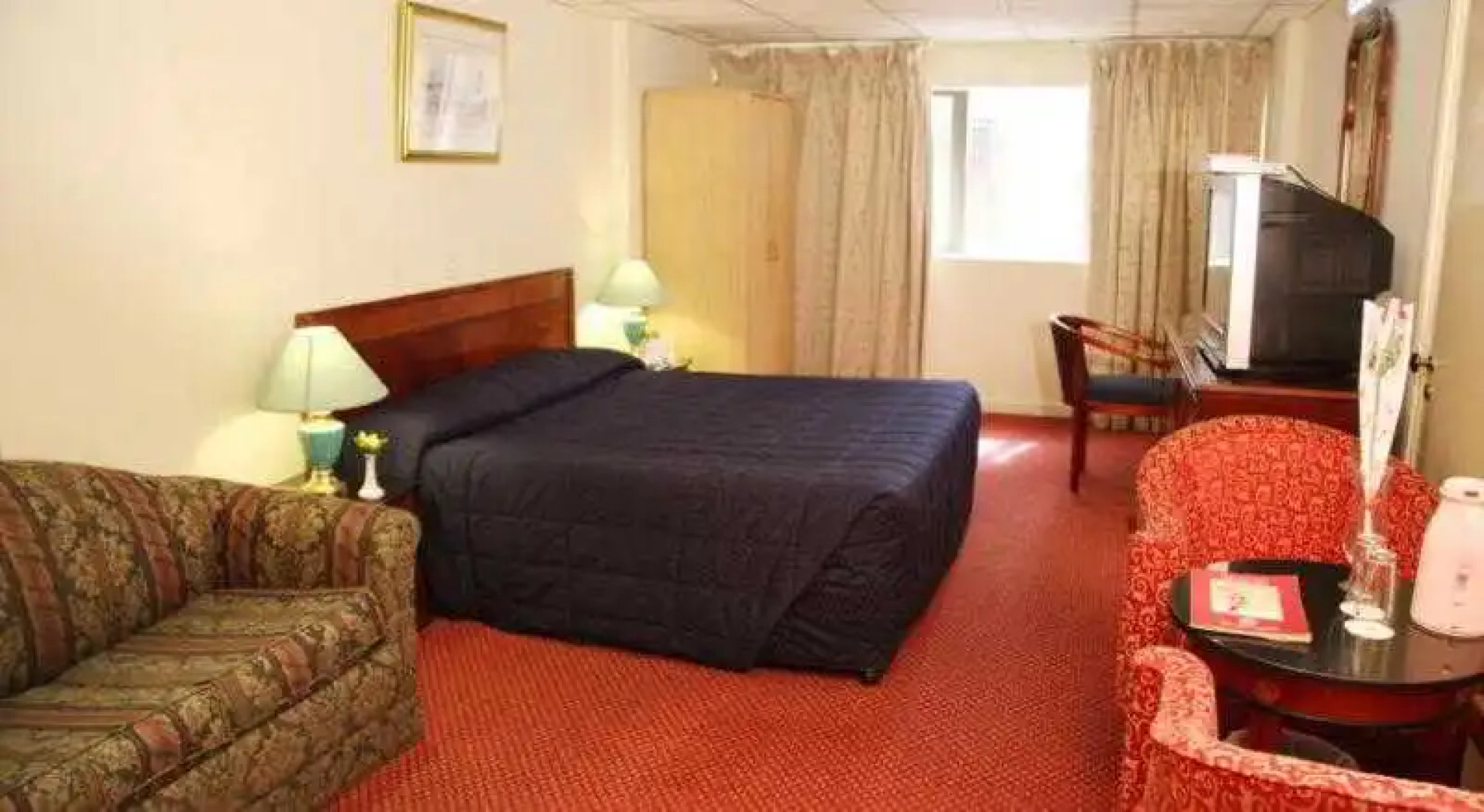 Sun And Sands Plaza Hotel