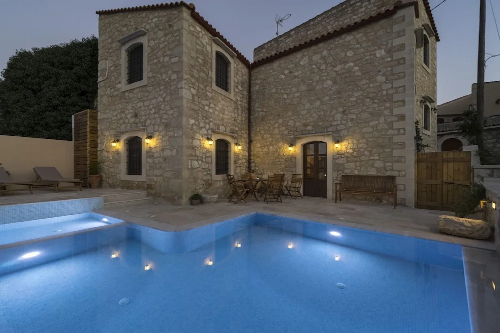 Traditional Apartments Kaladare