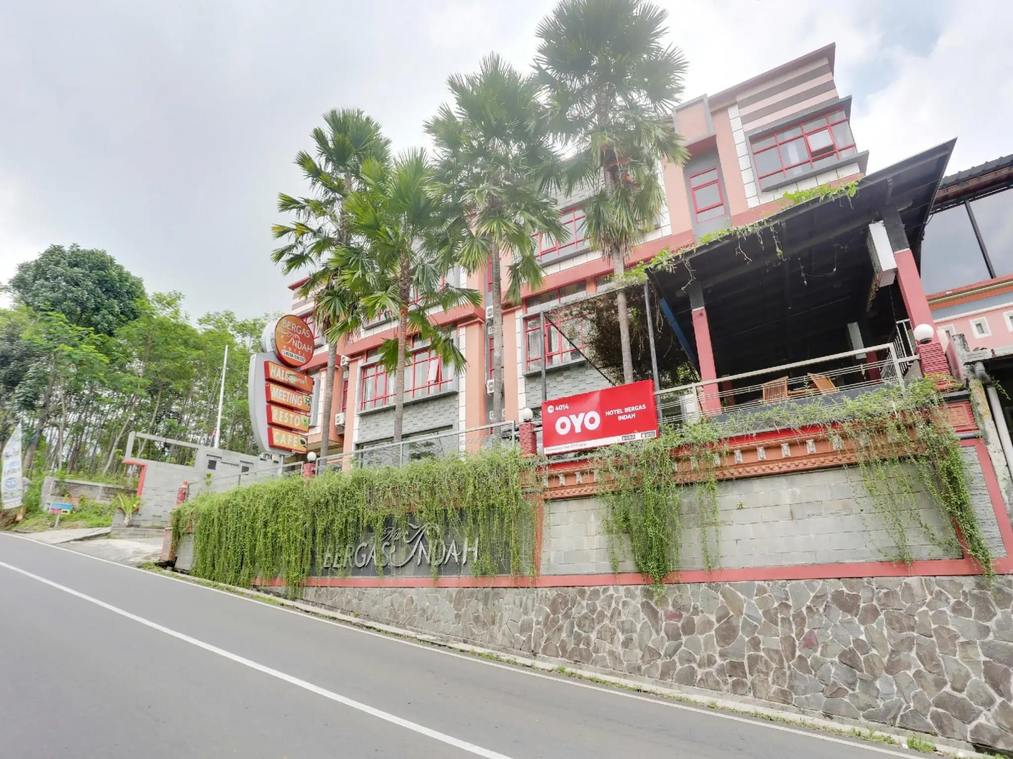 OYO 4014 Hotel Bergas Indah