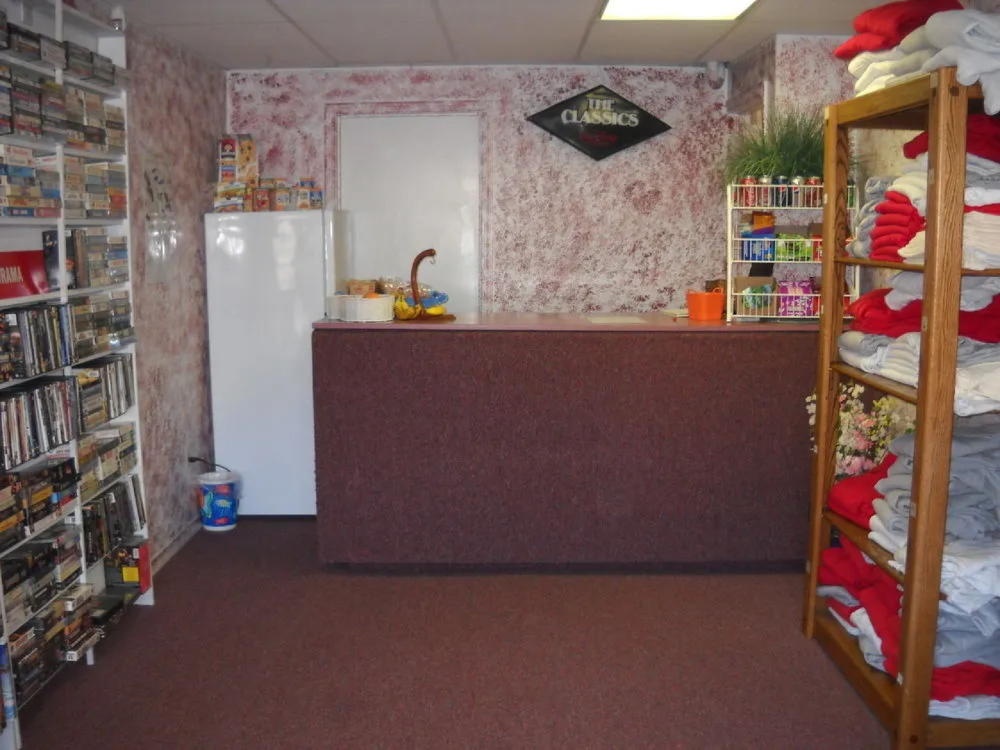 Wheeler on the Bay Lodge & Marina