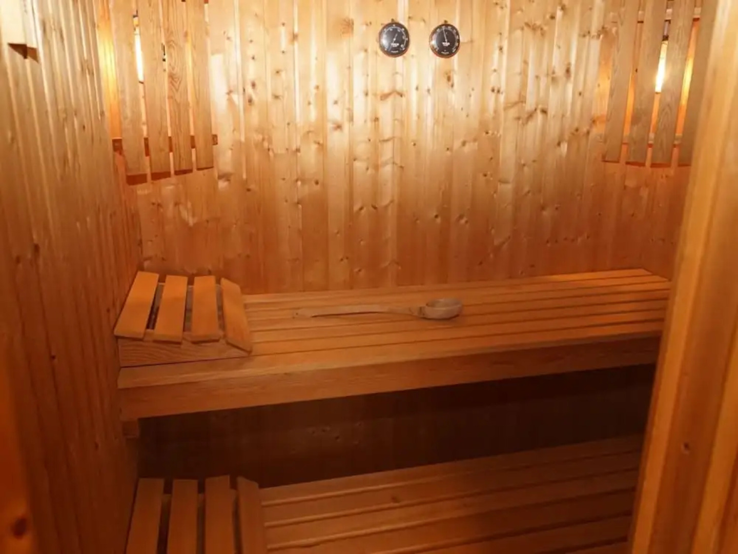 Attractive Holiday Home With Sauna in Ouddorp