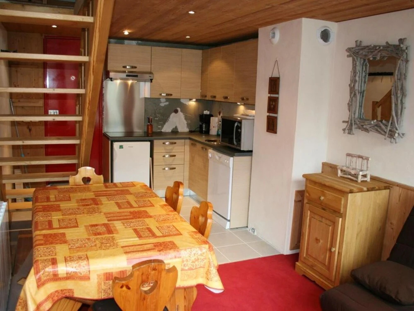 Apartment with 2 Bedrooms in Bourg-Saint-Maurice, with Wonderful Mountain View, Furnished Balcony And Wifi - 100 M From the Slopes