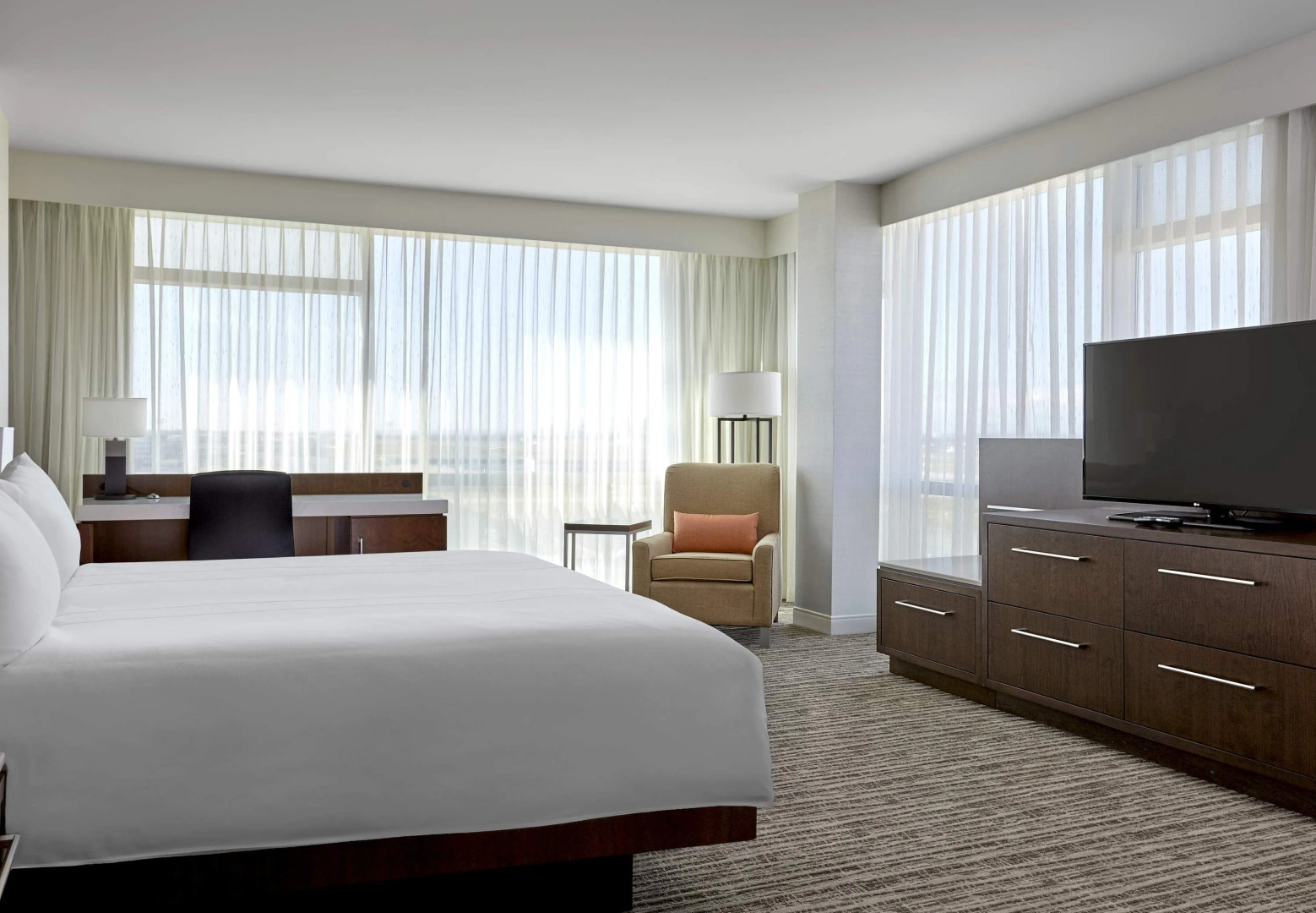 Calgary Airport Marriott In-Terminal Hotel