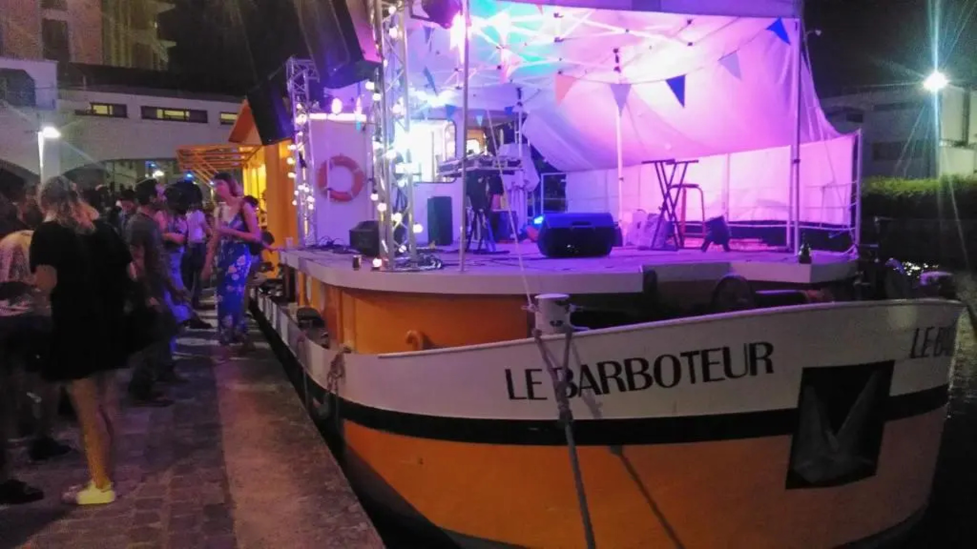 20m2 Apartment, Metro line 7,direct to Louvre & Opera