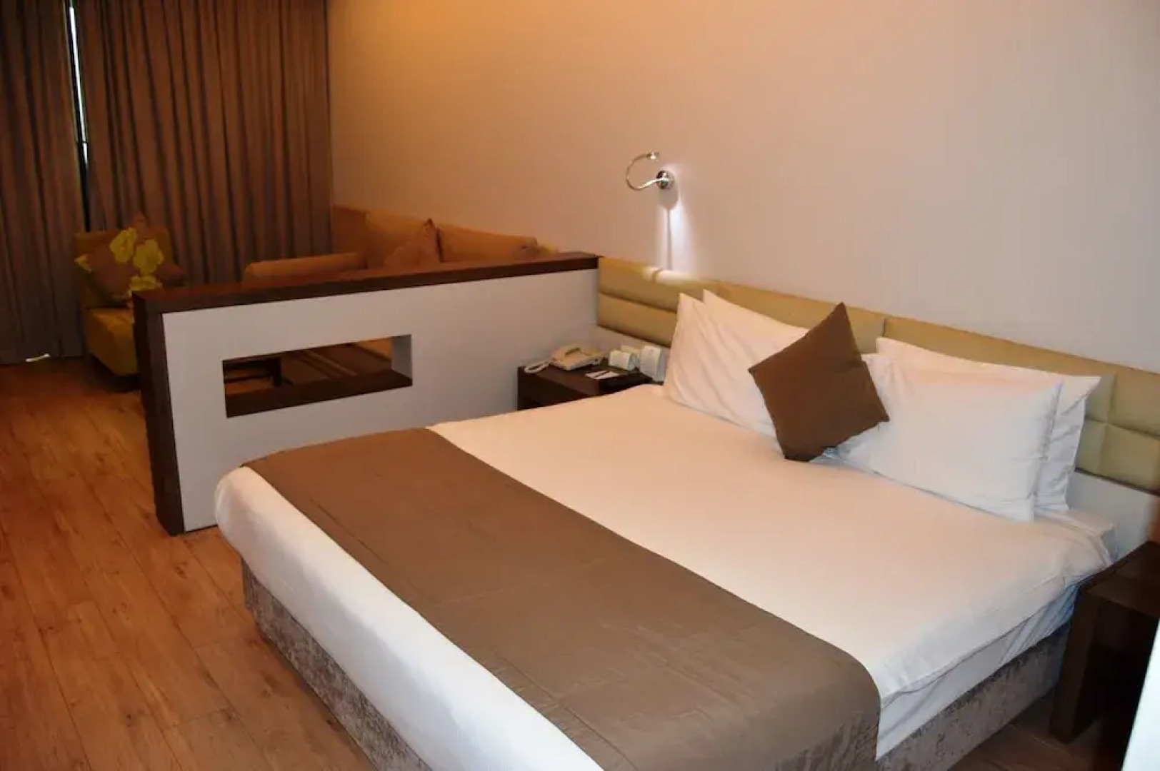 Country Lodge Hotel & Resort