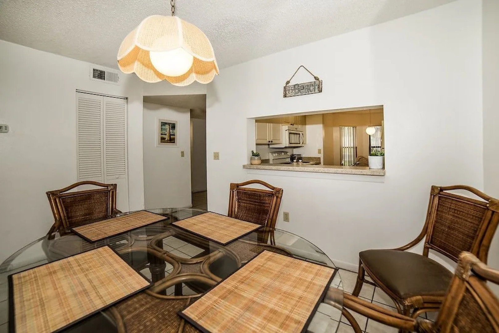 Shorewalk lakeview condo close to IMG