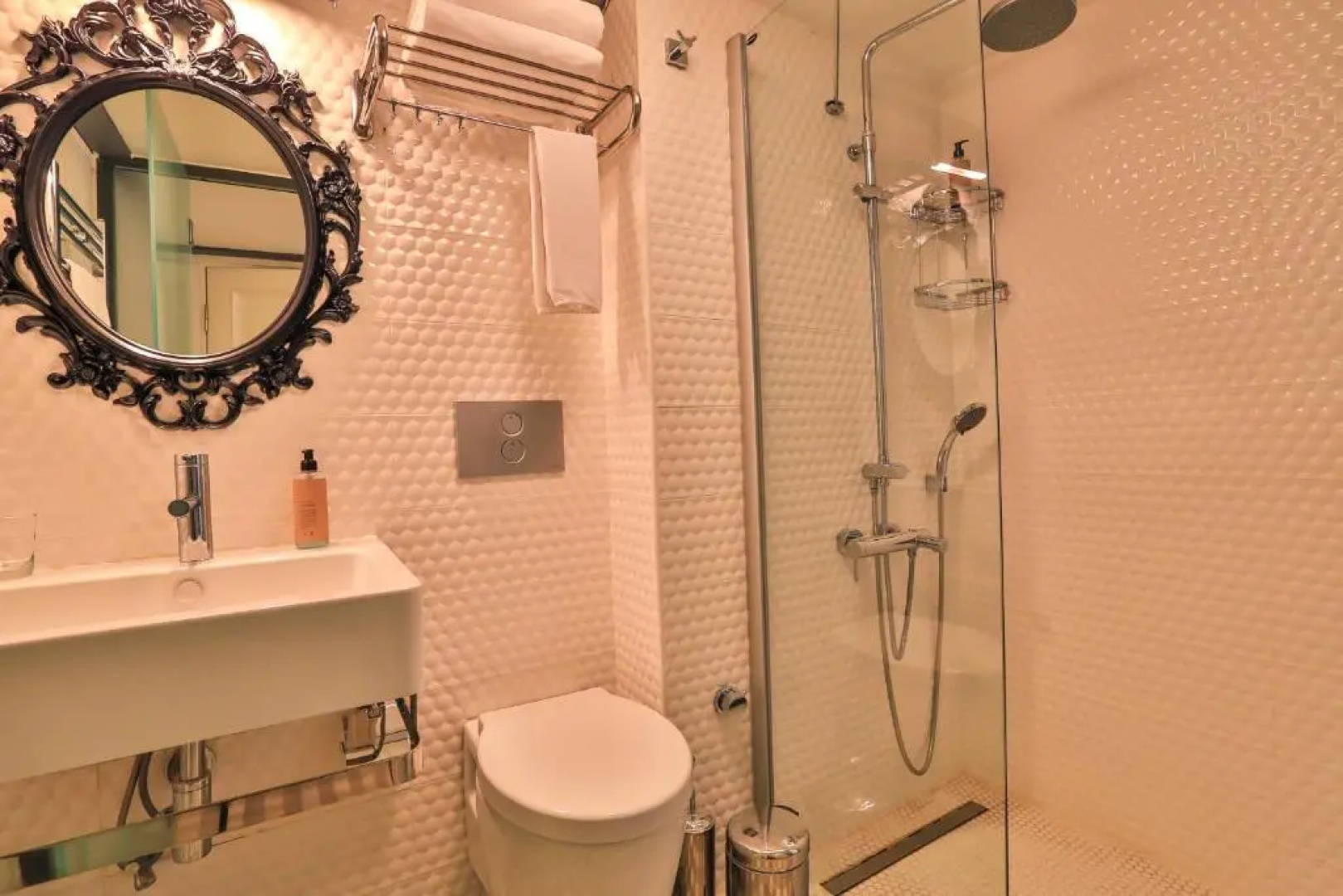 Ada Homes Hotel