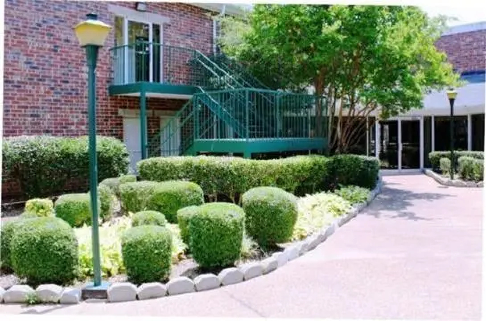 Amberley Suite Hotel