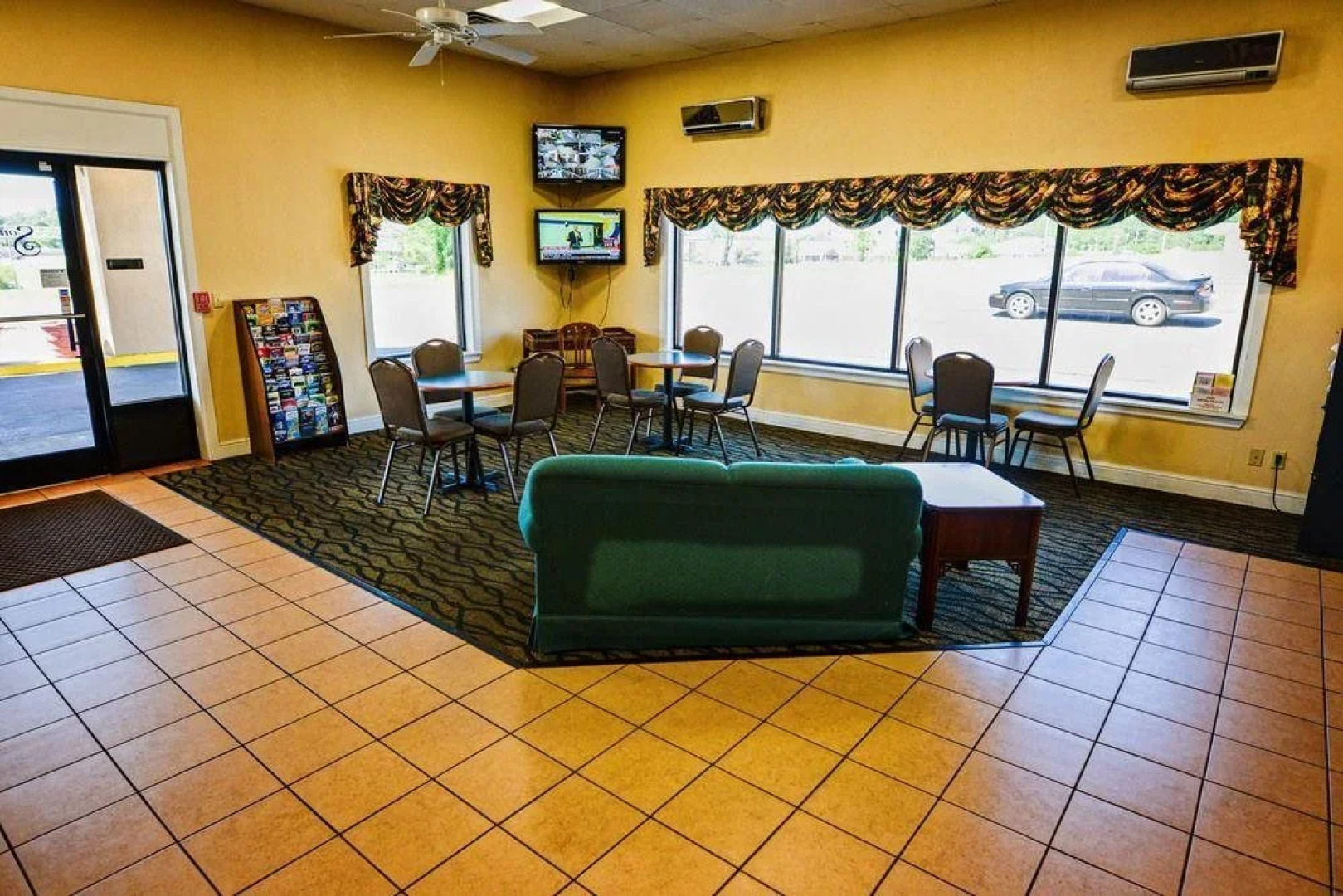 Southern Inn & Suites