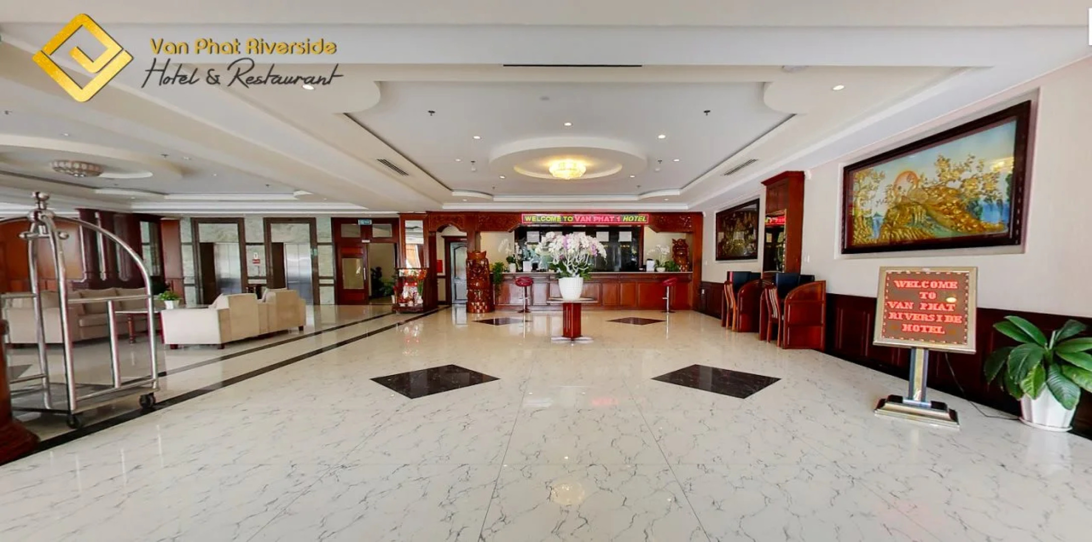 Van Phat Riverside Hotel