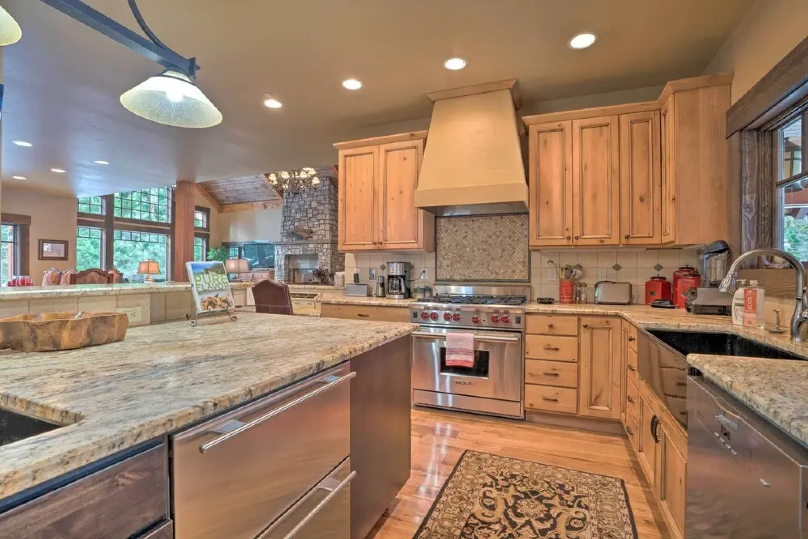 Luxurious Getaway w/ Hot Tub in Suncadia Resort!