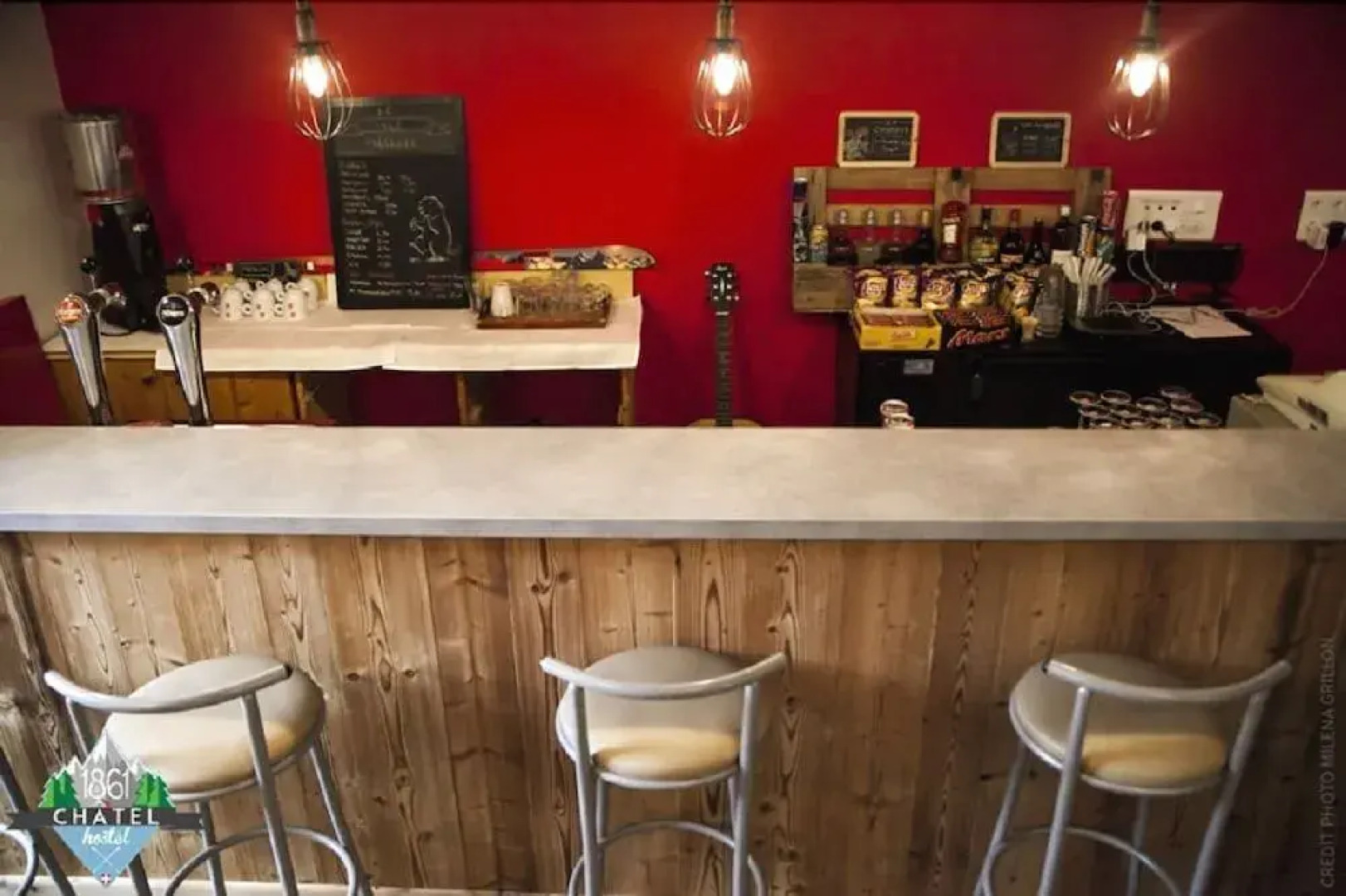 1861 Châtel Hostel