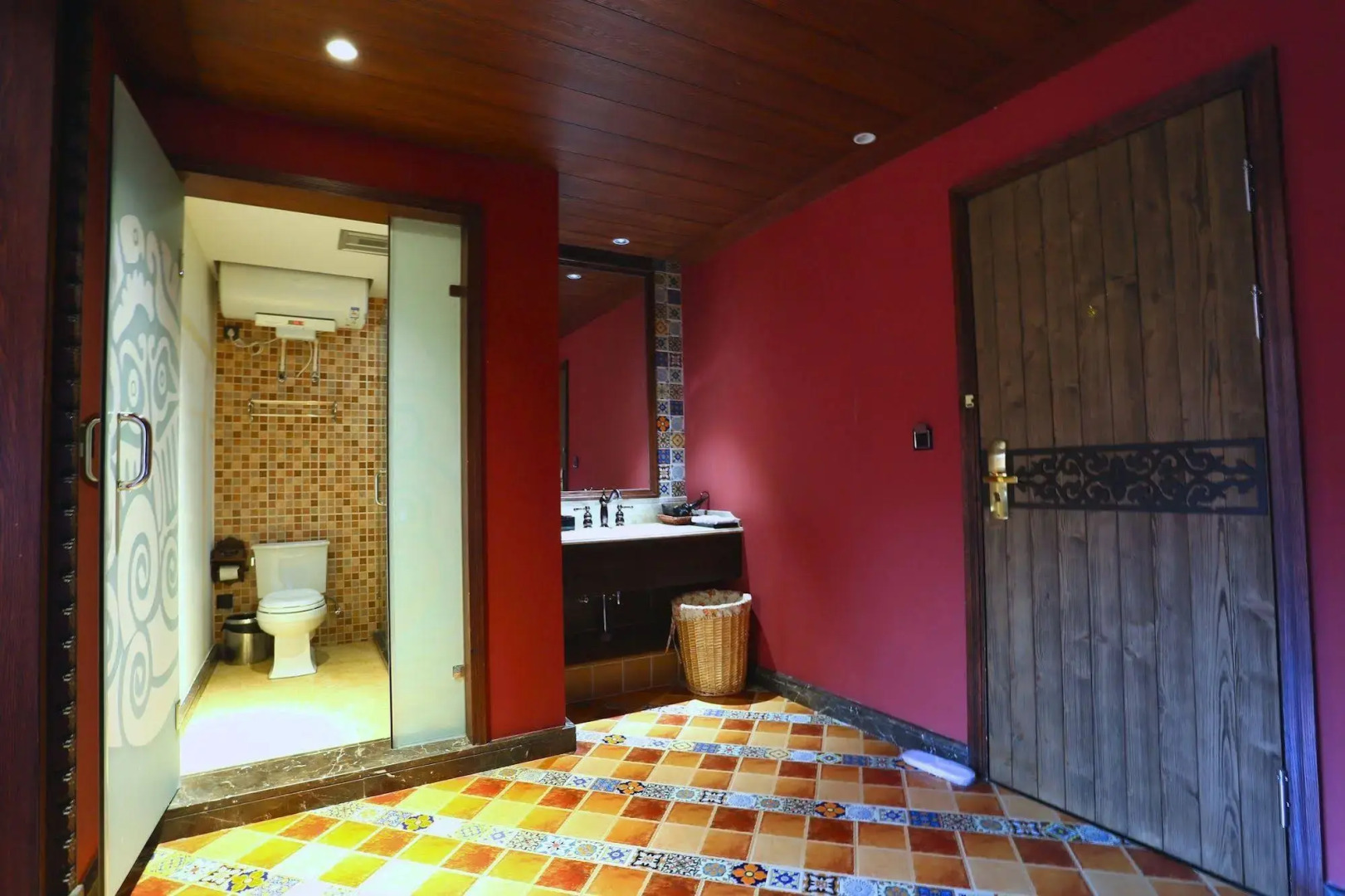 Shangri-la Bird of Paradise Inn