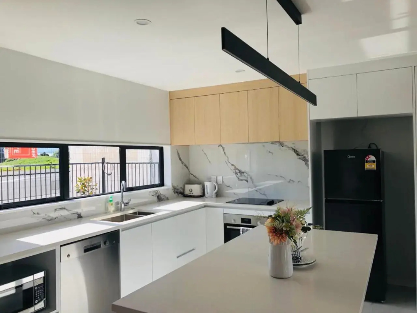 Modern & Luxurious Home 2