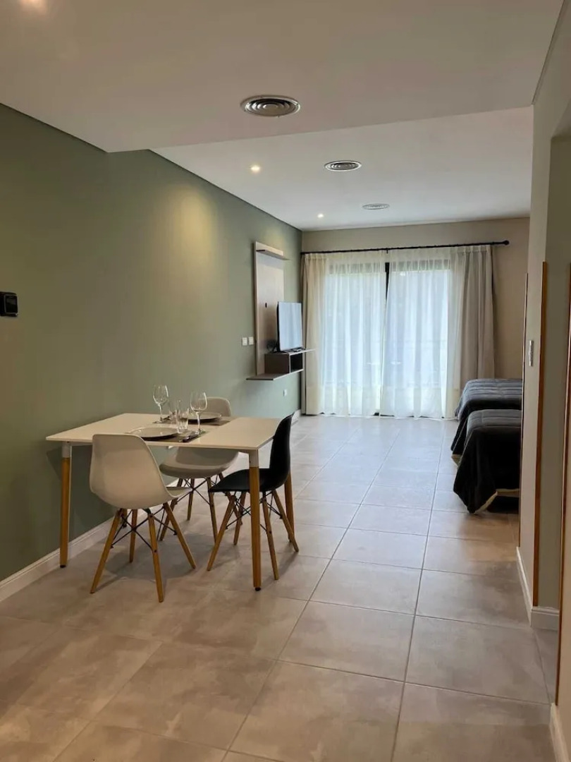 Los Robles Apart Hotel